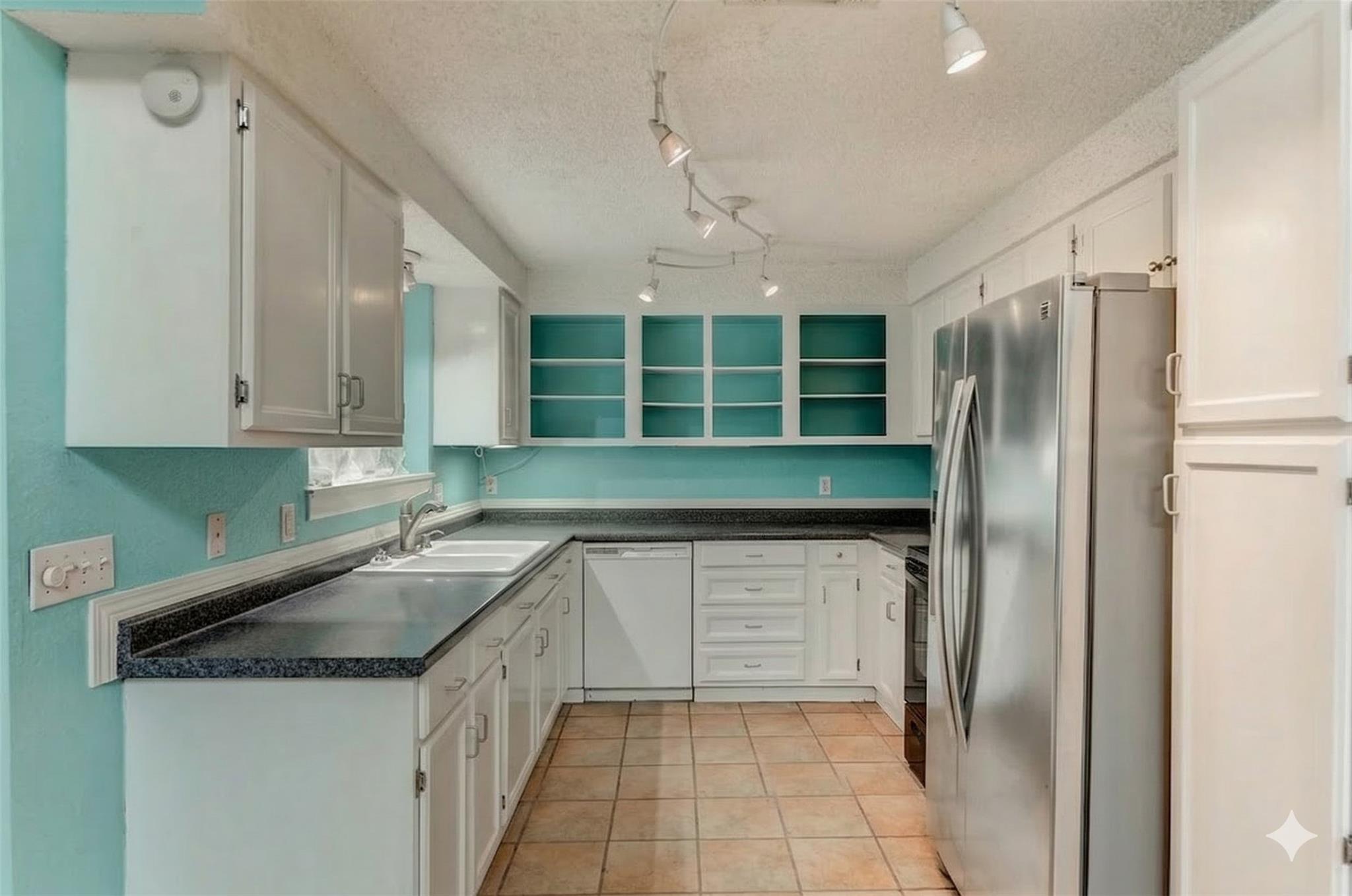 166 Tahitian Dr, Bastrop, TX 78602