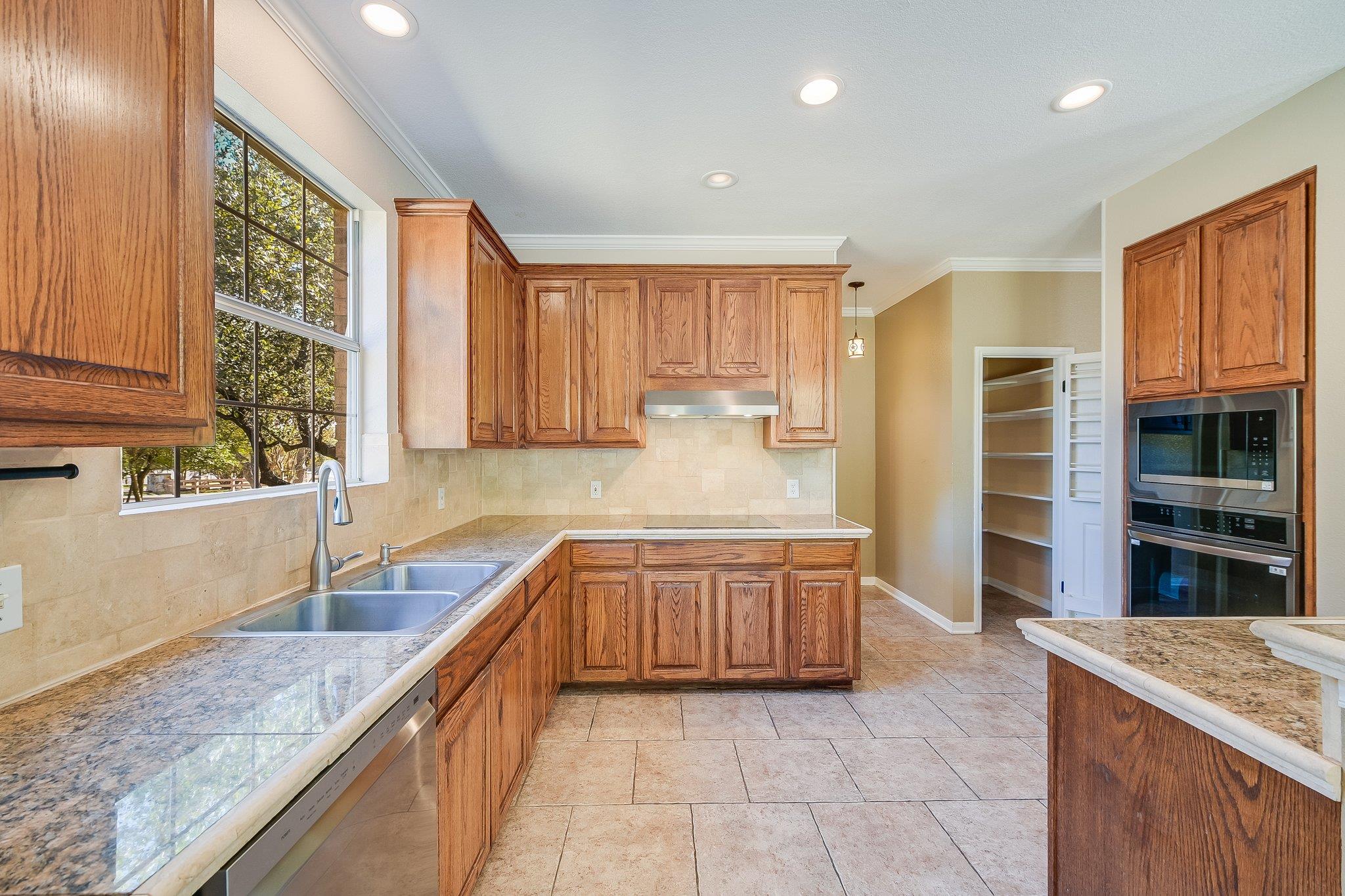 8602 Pepper Rock Dr, Austin, TX 78717