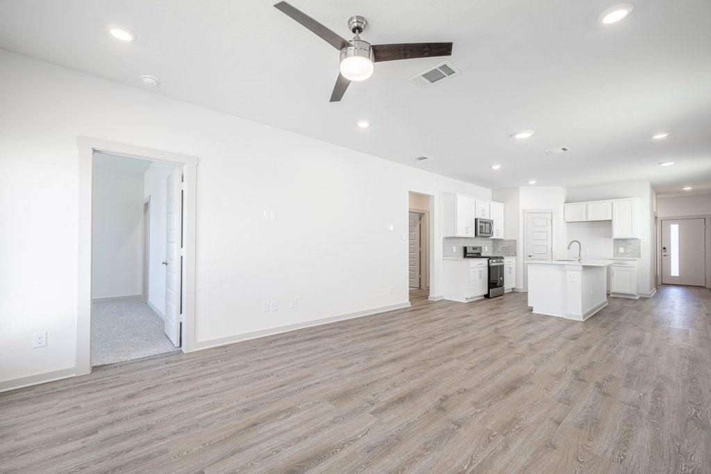 225 New Hampton Way, San Marcos, TX 78666