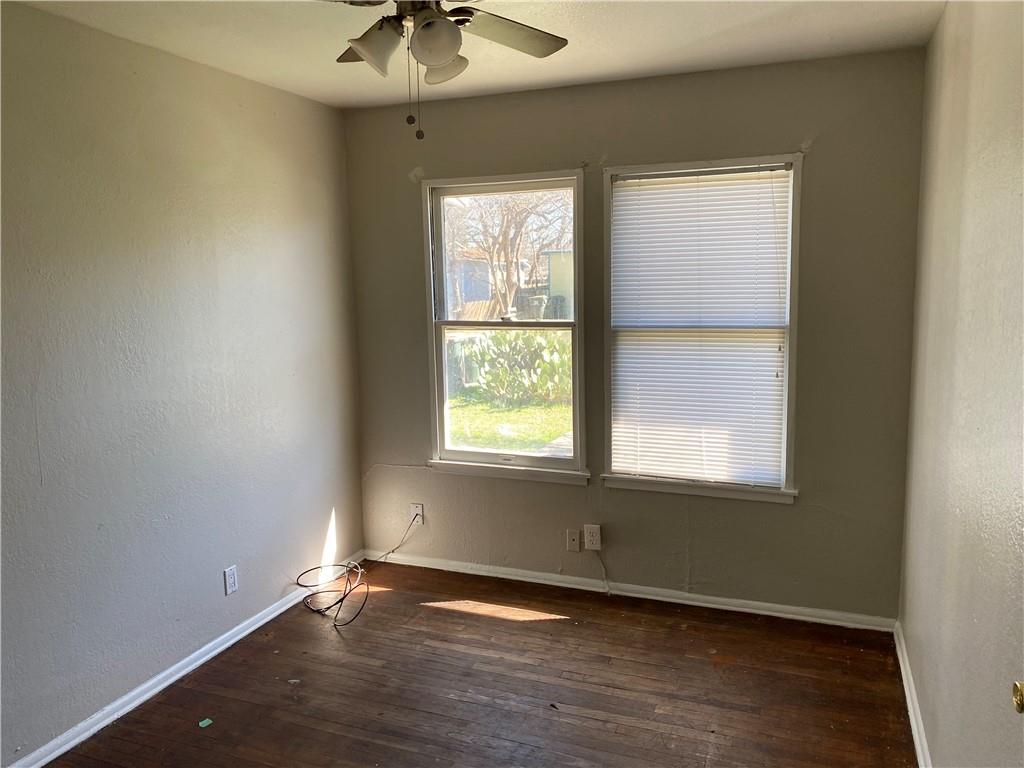 1035 Haynes St, San Marcos, TX 78666