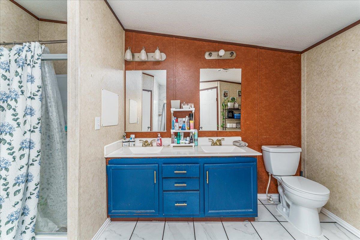 144 Rocky Ln, Bastrop, TX 78602