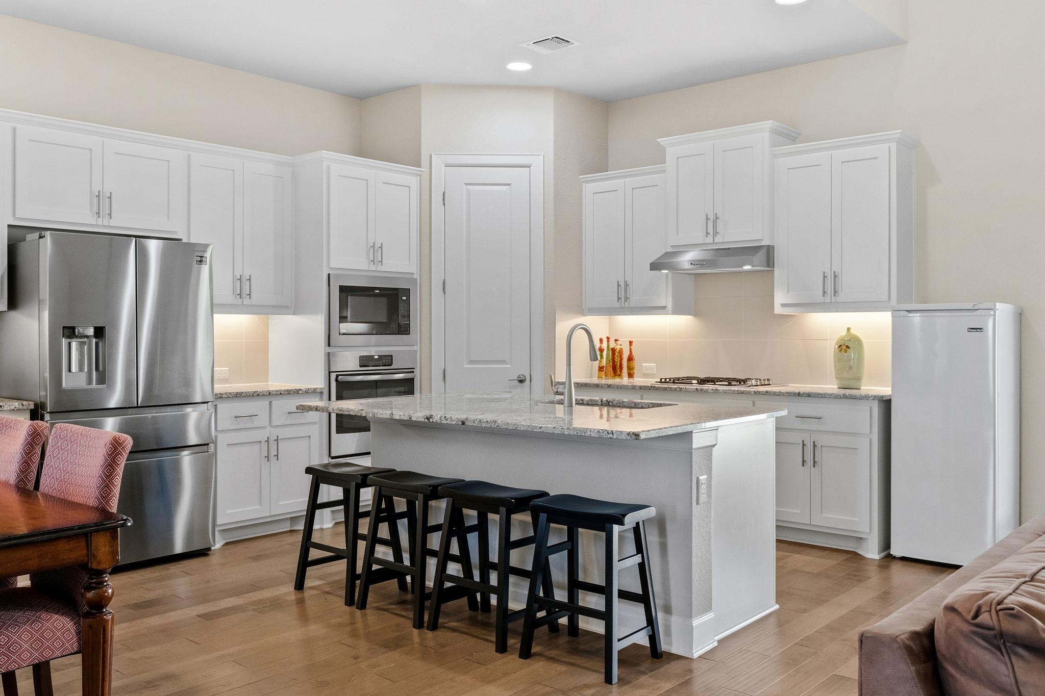 131 Autumn Wood Ln, Austin, TX 78737