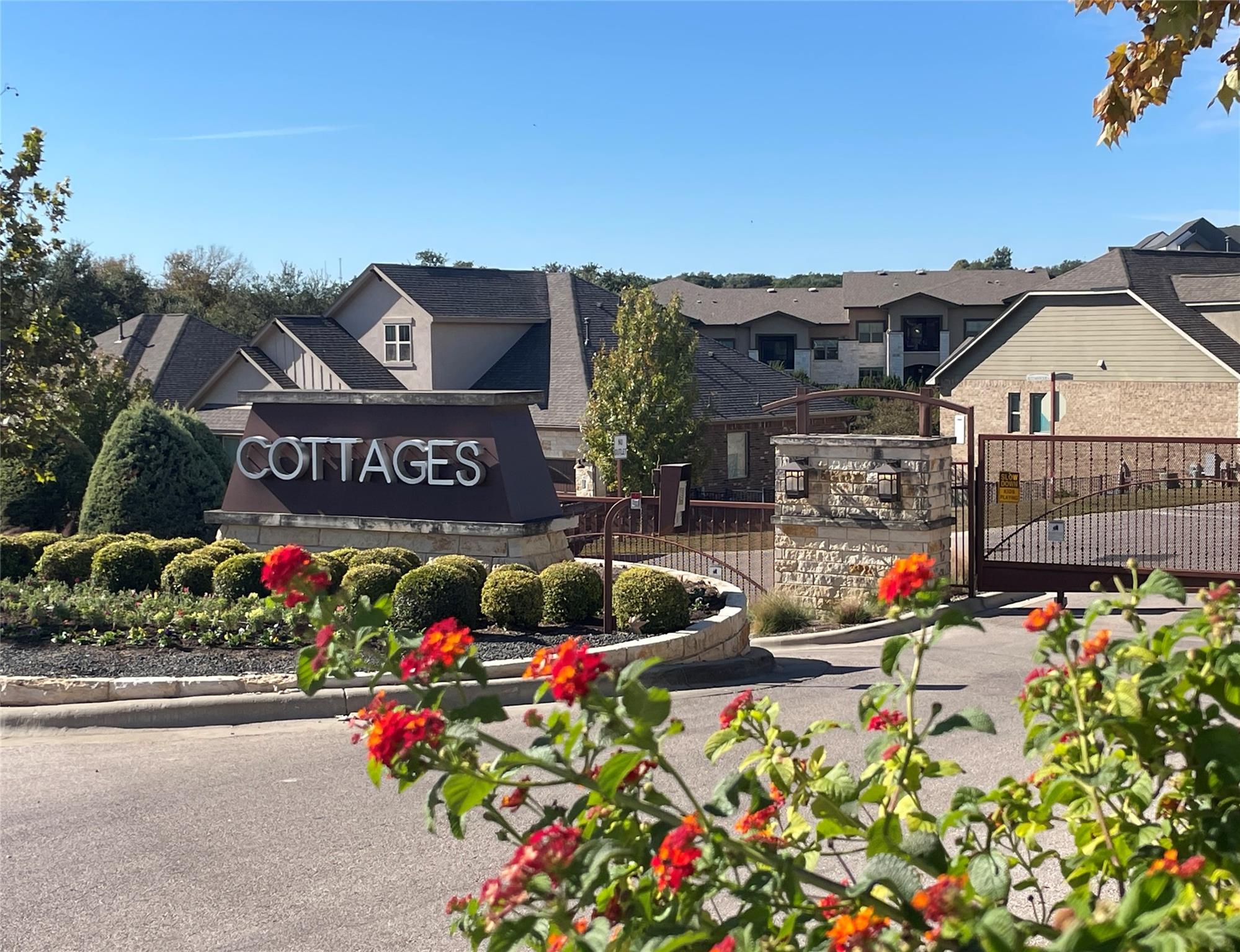 131 Autumn Wood Ln, Austin, TX 78737