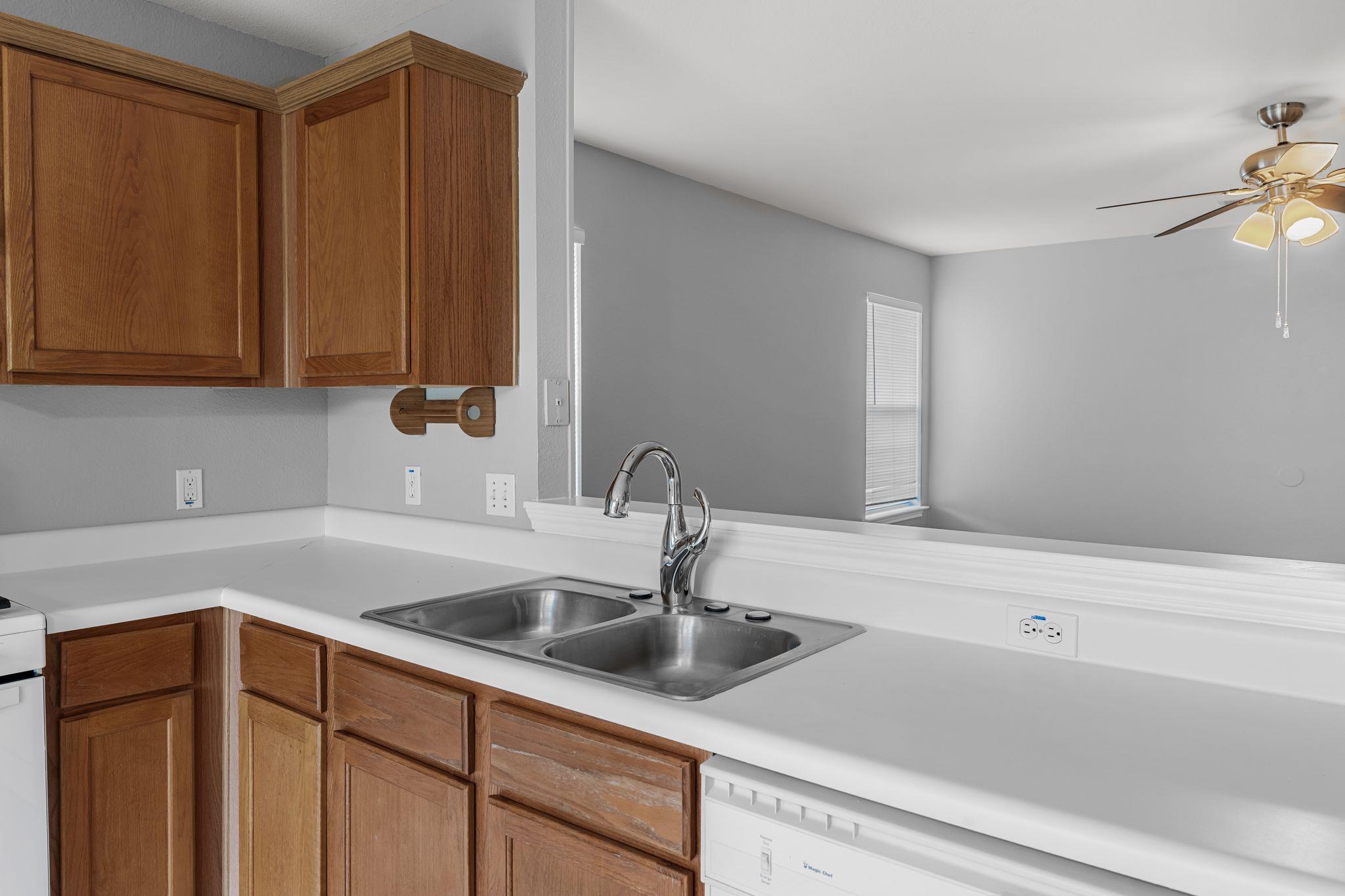 184 Atlantis, Kyle, TX 78640