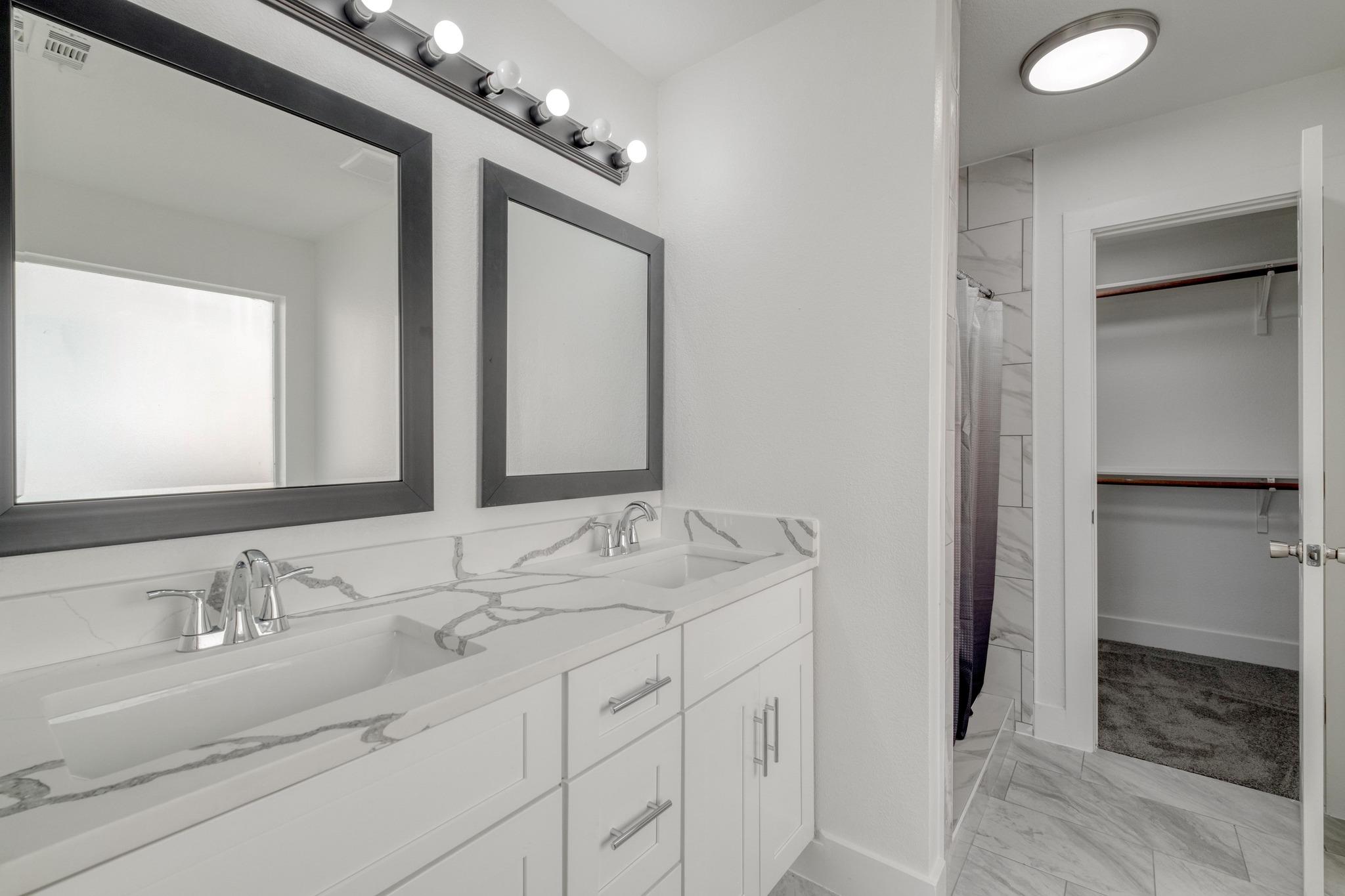 277 Paddington Dr, Kyle, TX 78640