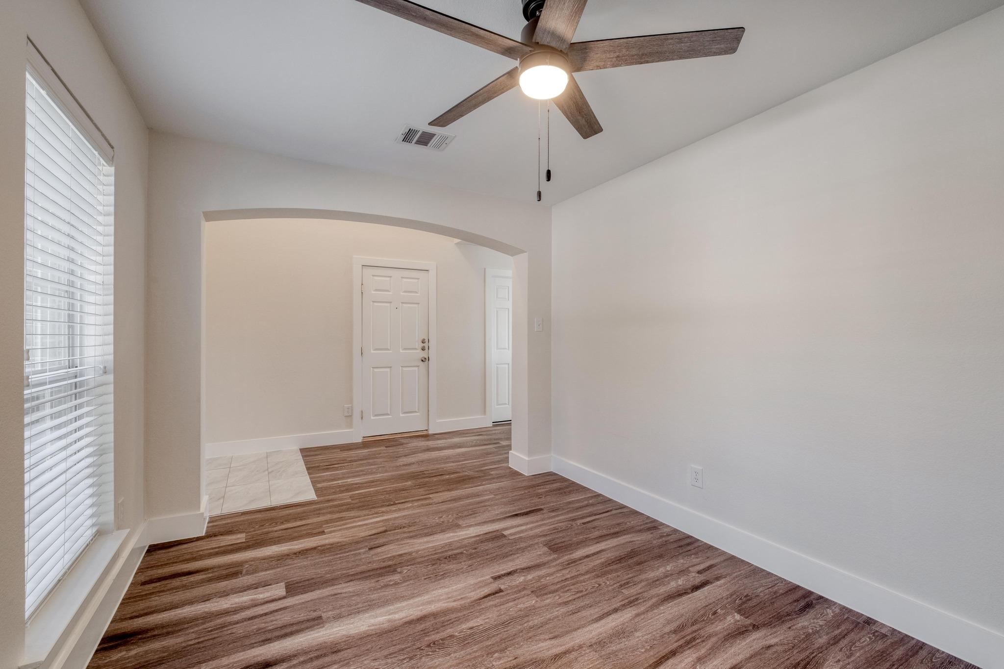 277 Paddington Dr, Kyle, TX 78640