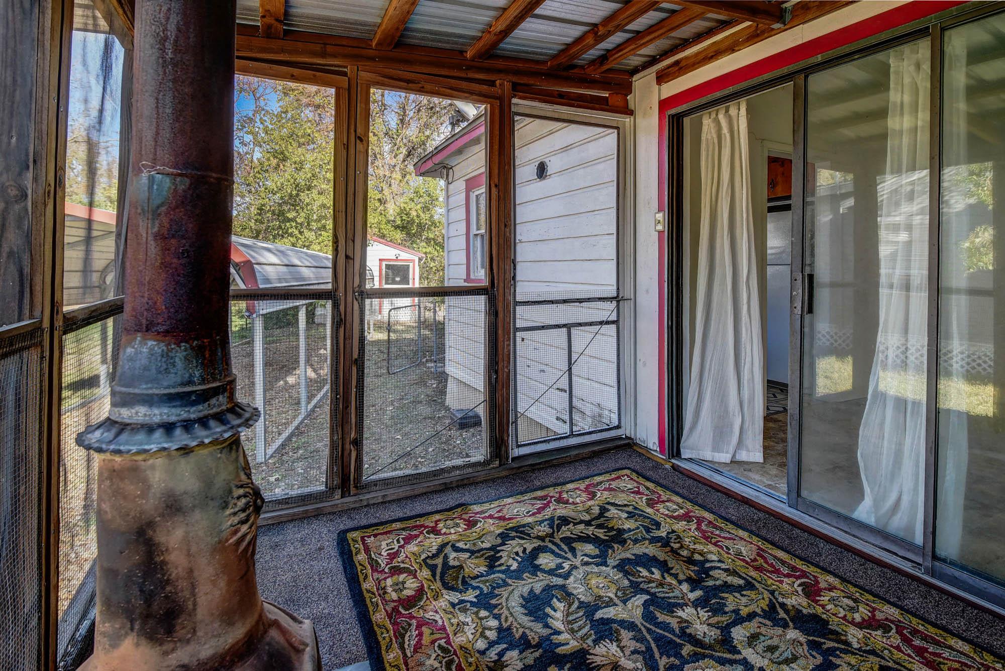 304 Cedar St, Bastrop, TX 78602