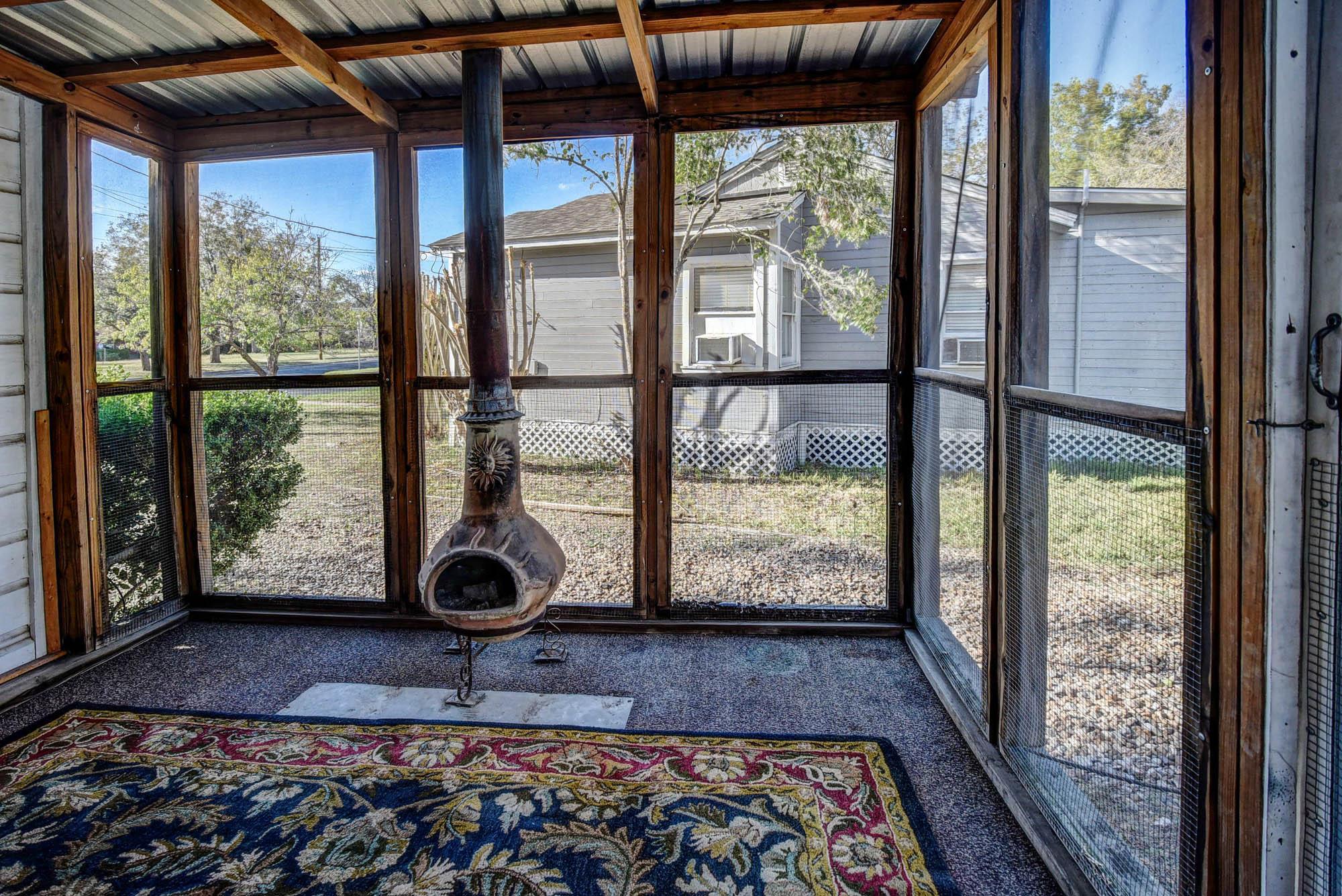 304 Cedar St, Bastrop, TX 78602