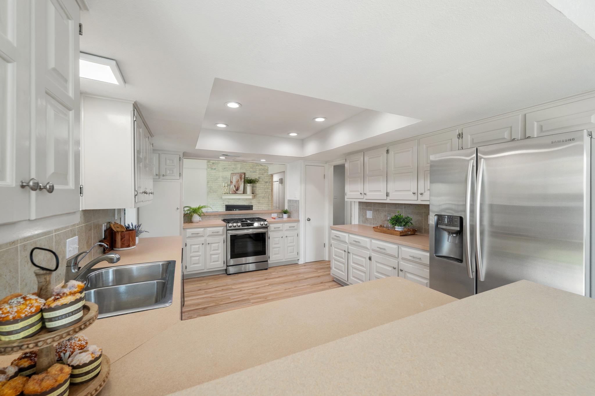 4805 Midoak Cir, Austin, TX 78749