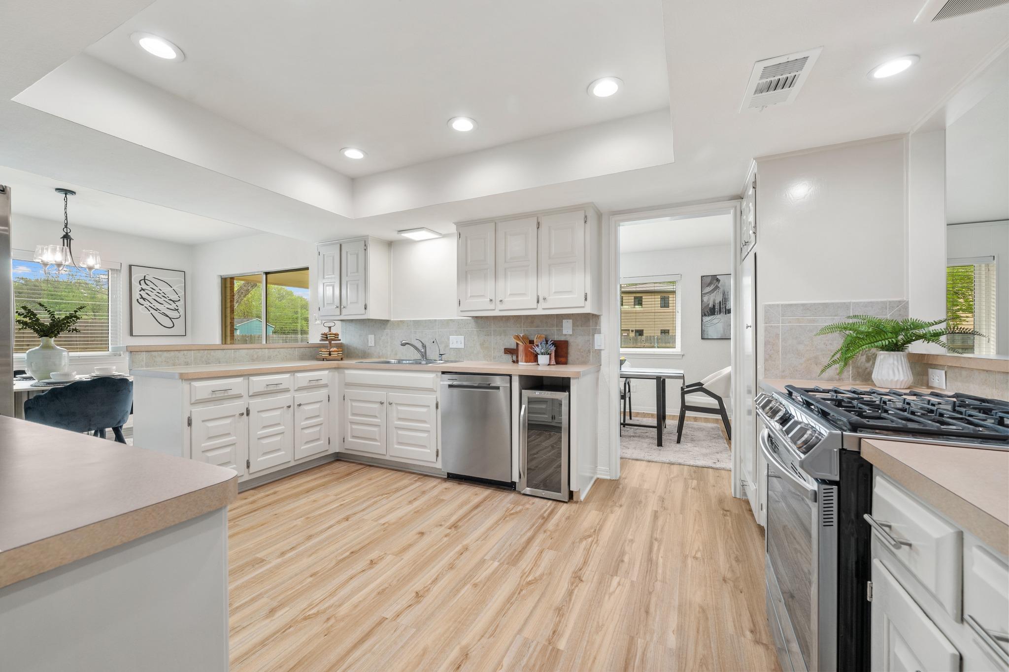 4805 Midoak Cir, Austin, TX 78749