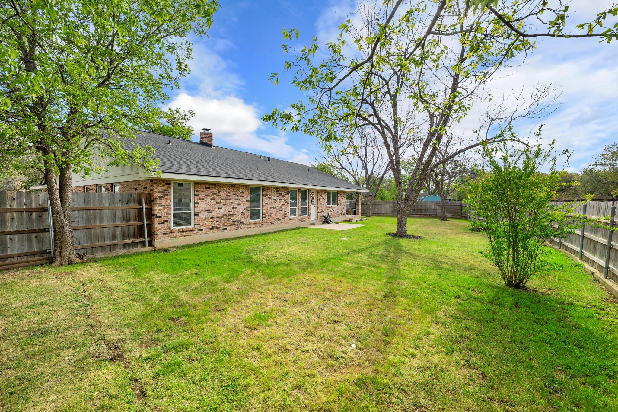 4805 Midoak Cir, Austin, TX 78749