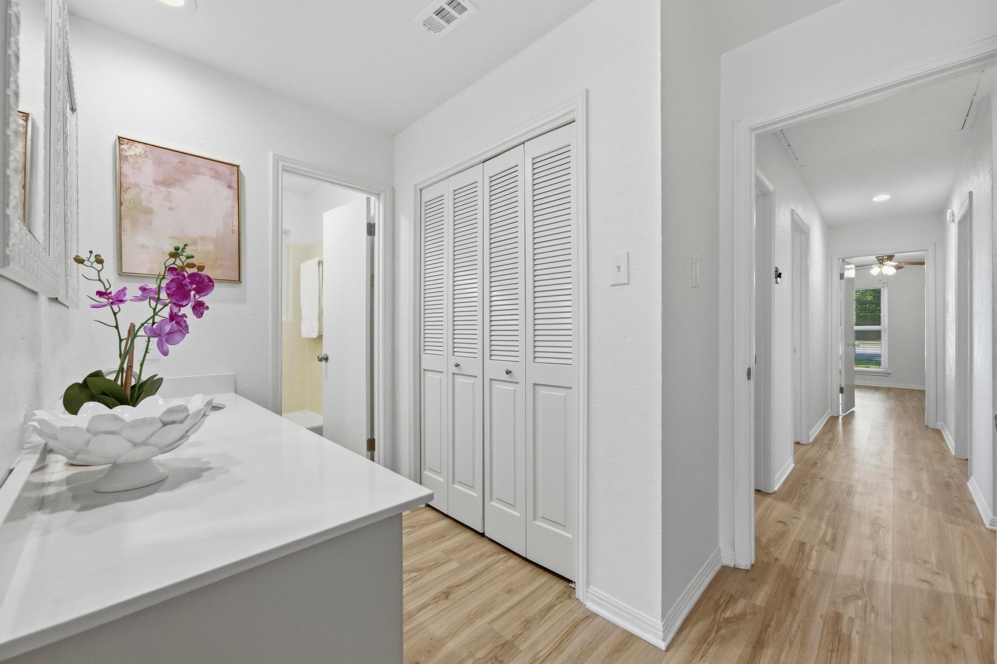 4805 Midoak Cir, Austin, TX 78749