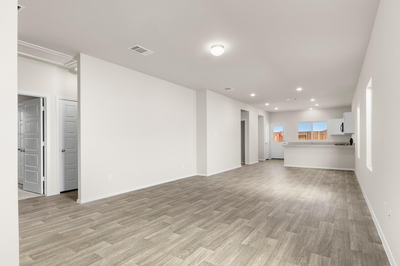 318 Jade St, Maxwell, TX 78656