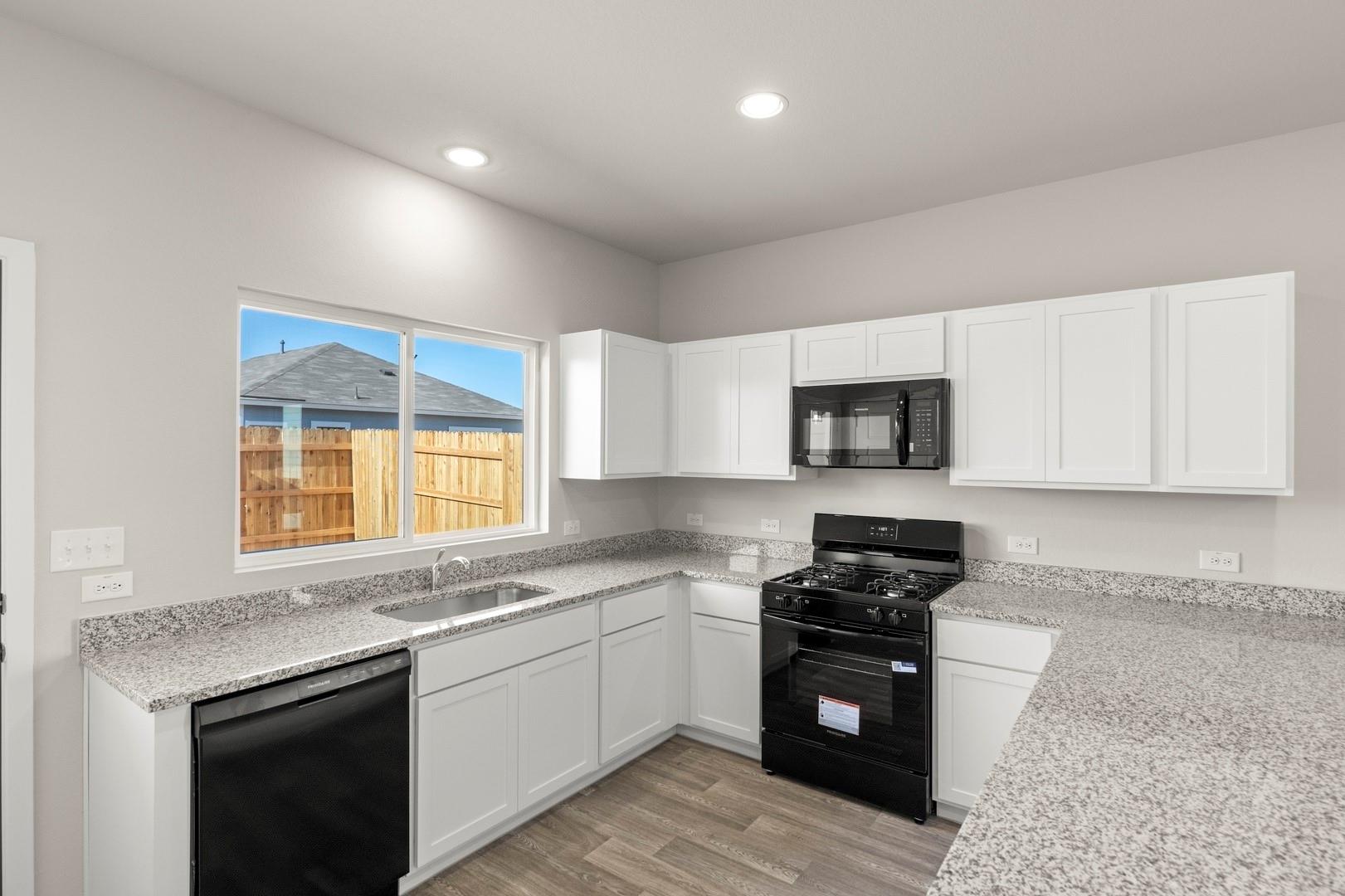 318 Jade St, Maxwell, TX 78656