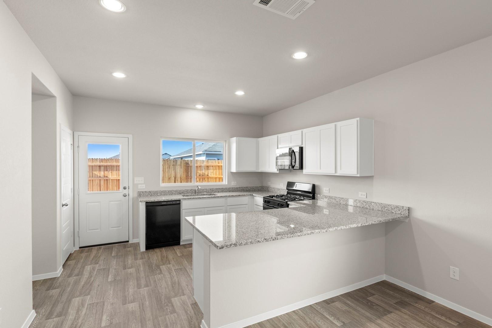 318 Jade St, Maxwell, TX 78656