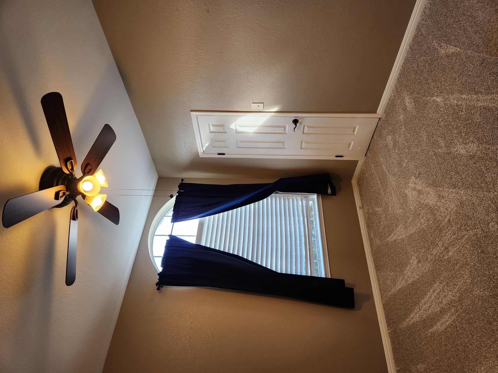 207 Meadows Ln, Dripping Springs, TX 78620