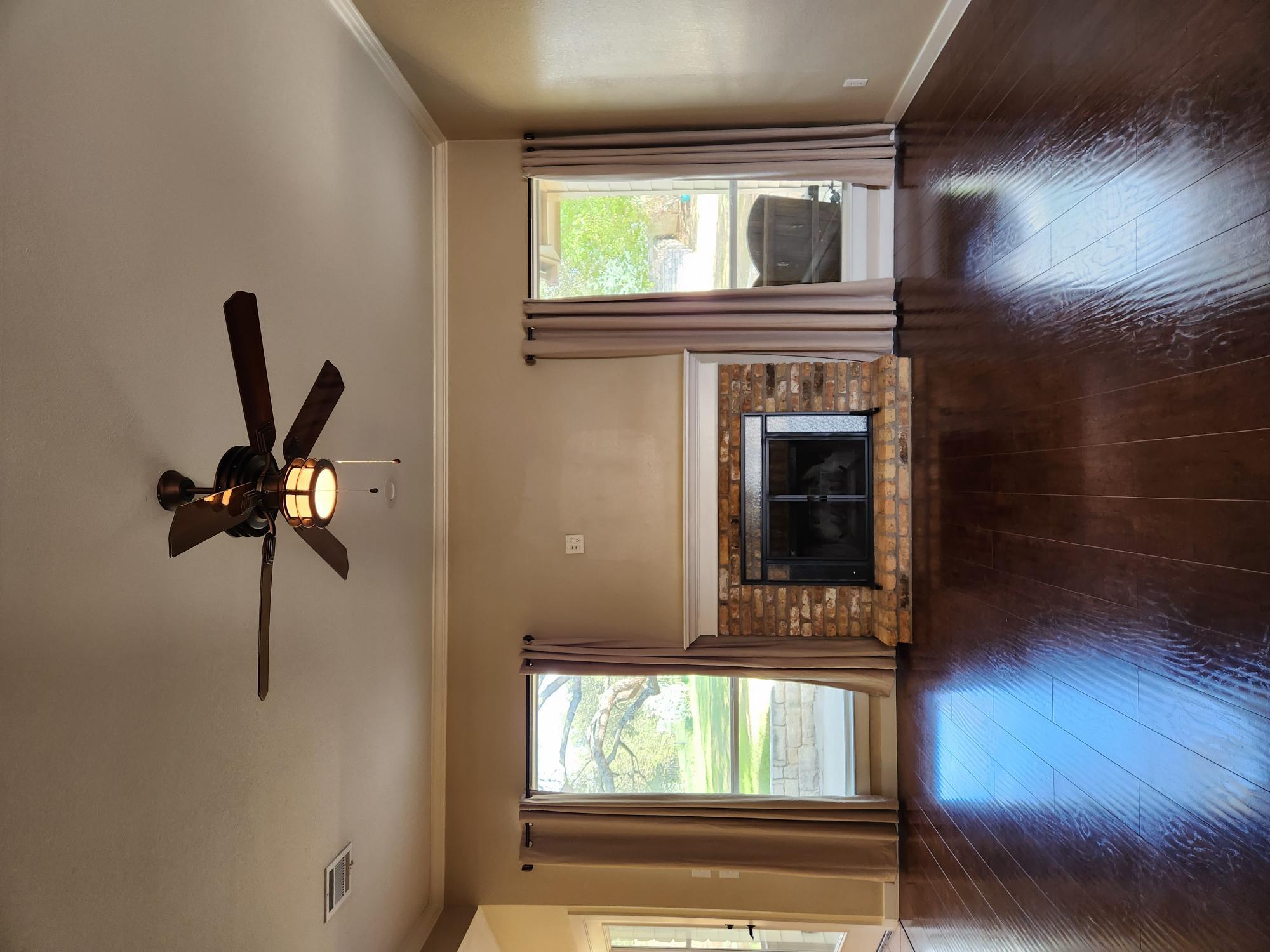 207 Meadows Ln, Dripping Springs, TX 78620