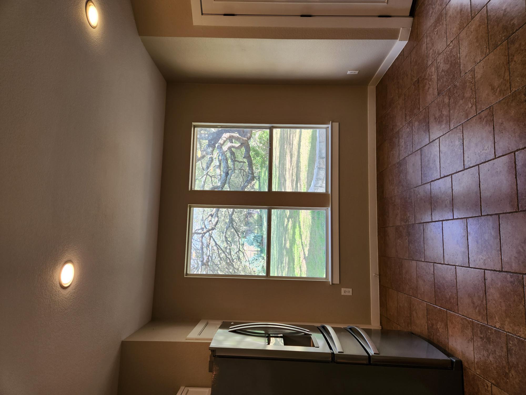 207 Meadows Ln, Dripping Springs, TX 78620