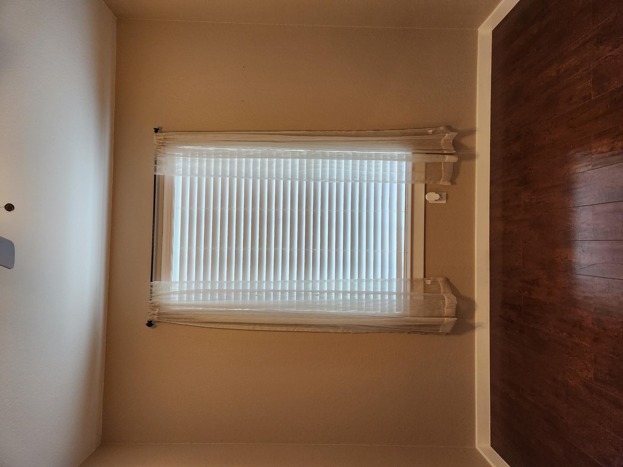 207 Meadows Ln, Dripping Springs, TX 78620