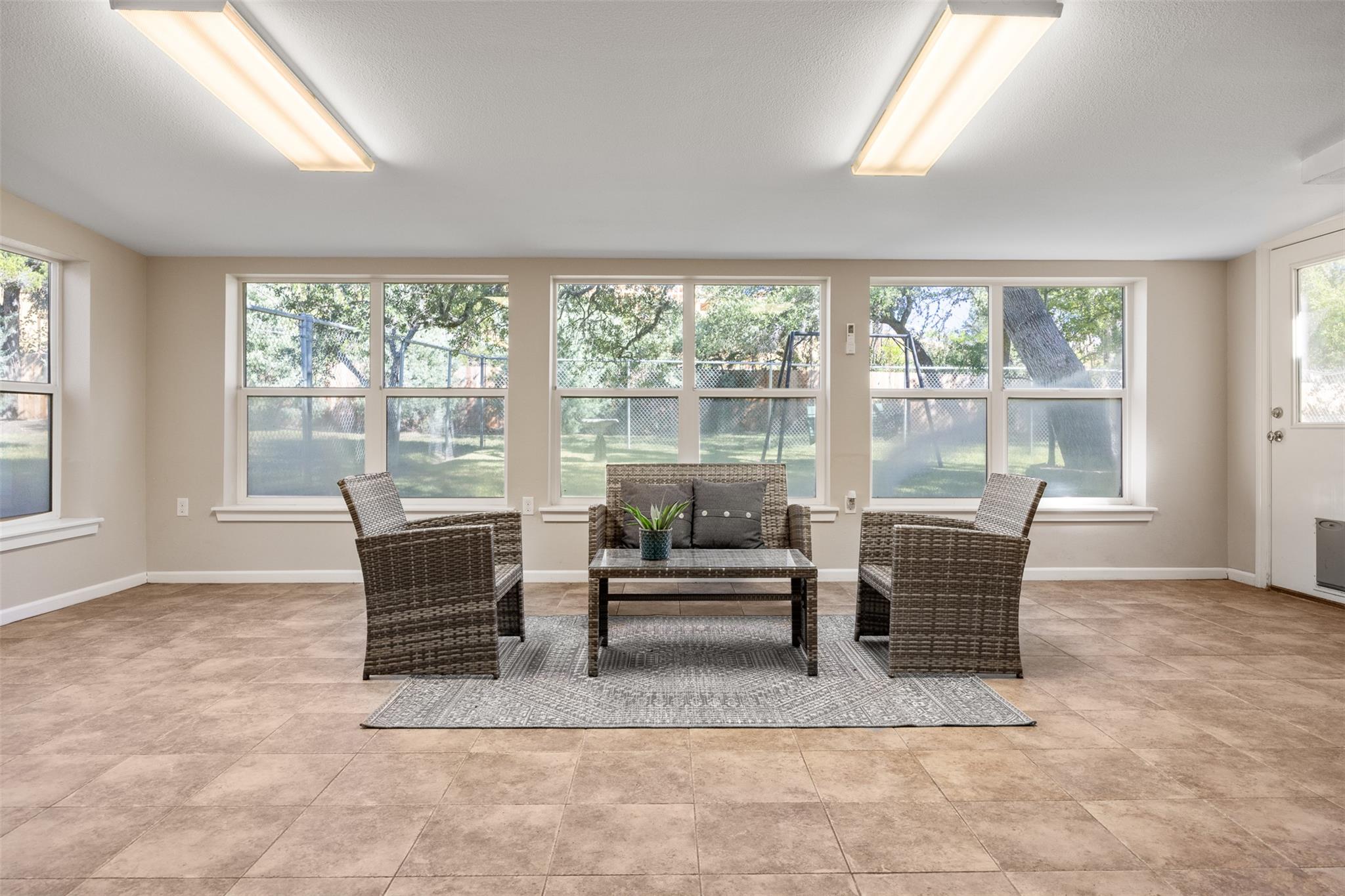 9504 Flintrock Cir, Austin, TX 78737