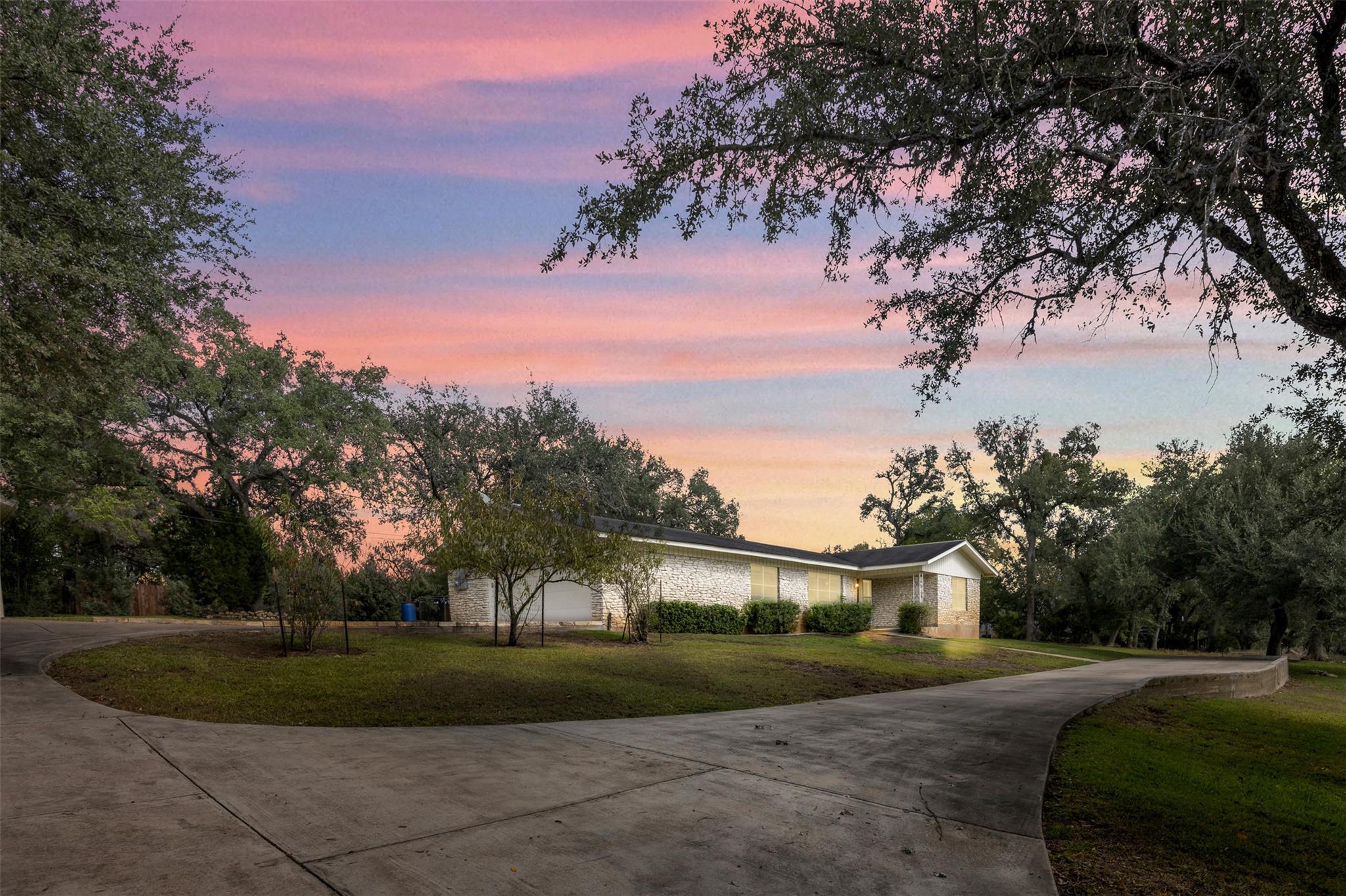 9504 Flintrock Cir, Austin, TX 78737