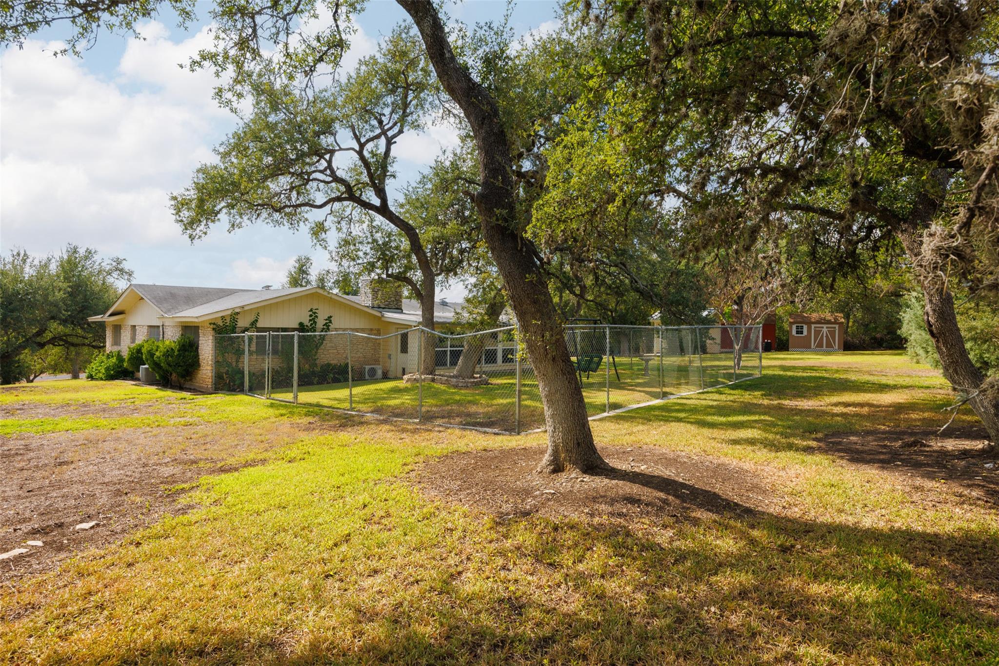 9504 Flintrock Cir, Austin, TX 78737