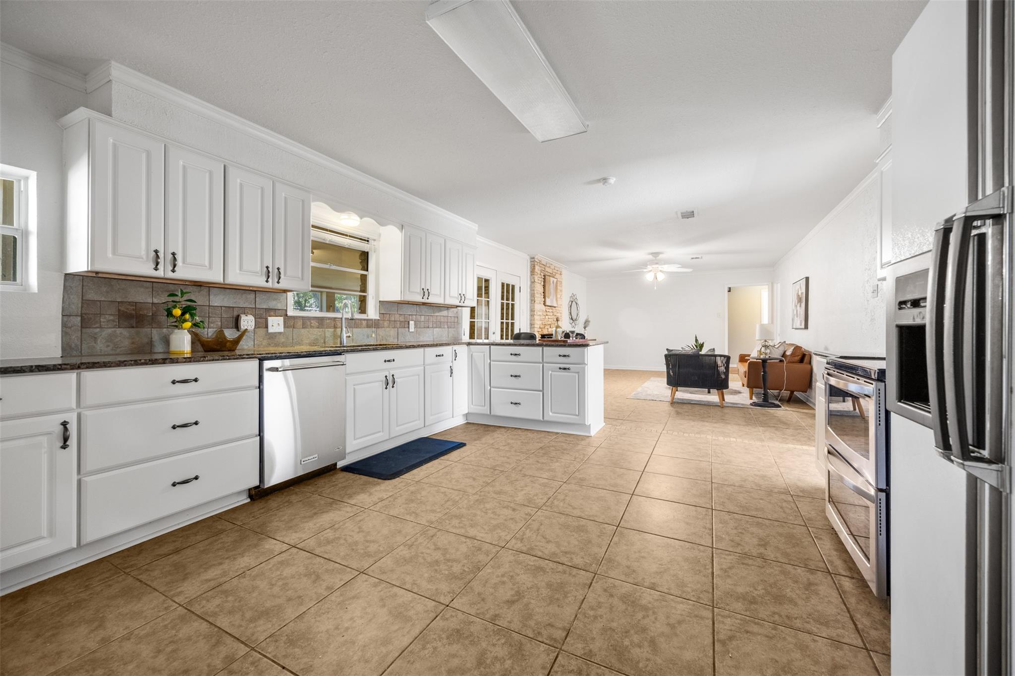 9504 Flintrock Cir, Austin, TX 78737