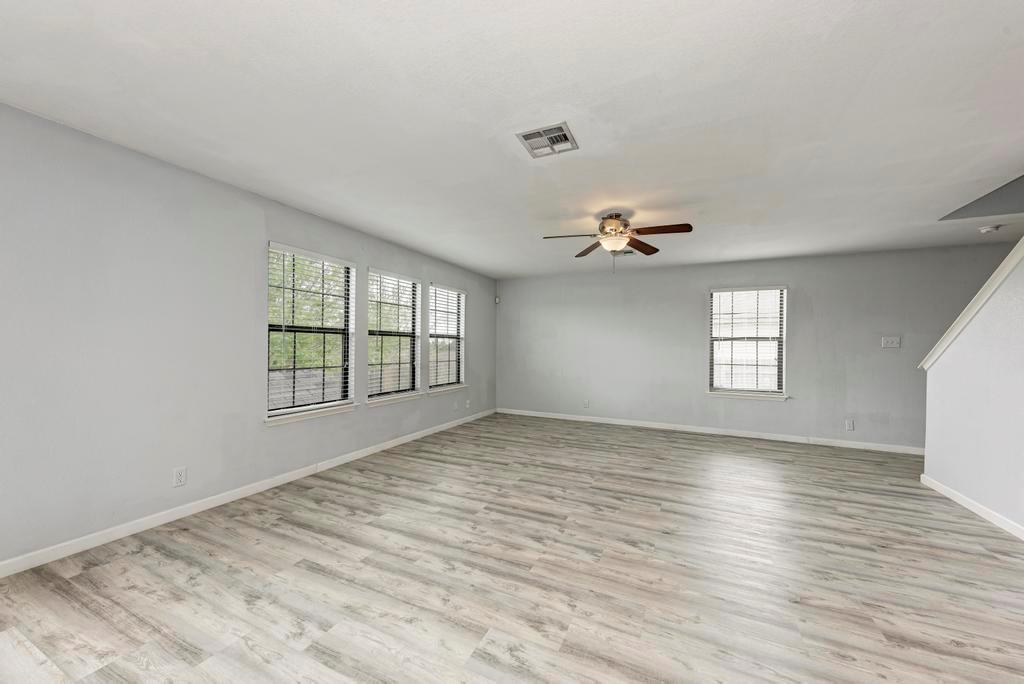 530 Sheep Trail Dr, Kyle, TX 78640