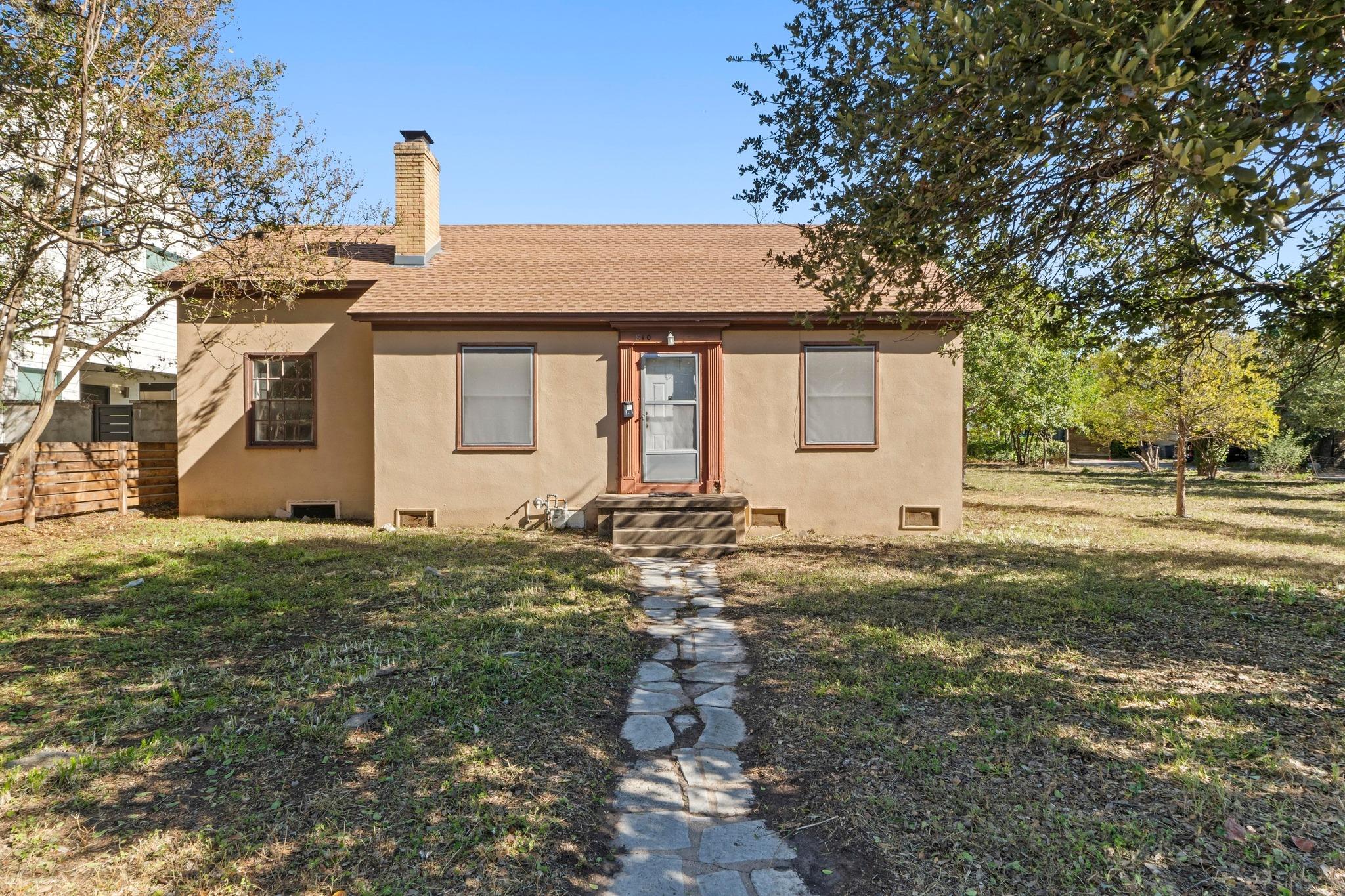 810 E 45th St, Austin, TX 78751