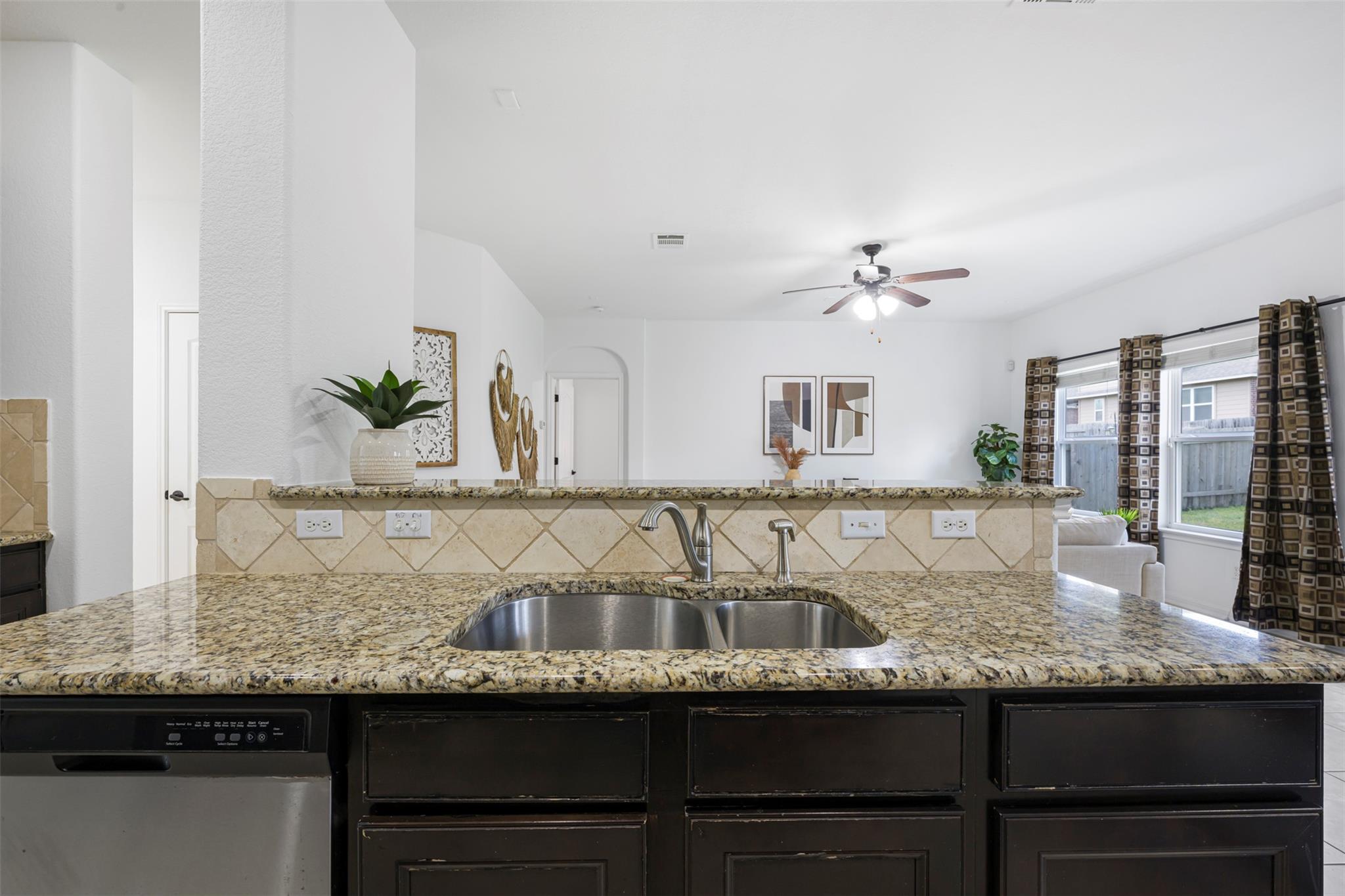 1812 Hidden Springs Path, Round Rock, TX 78665