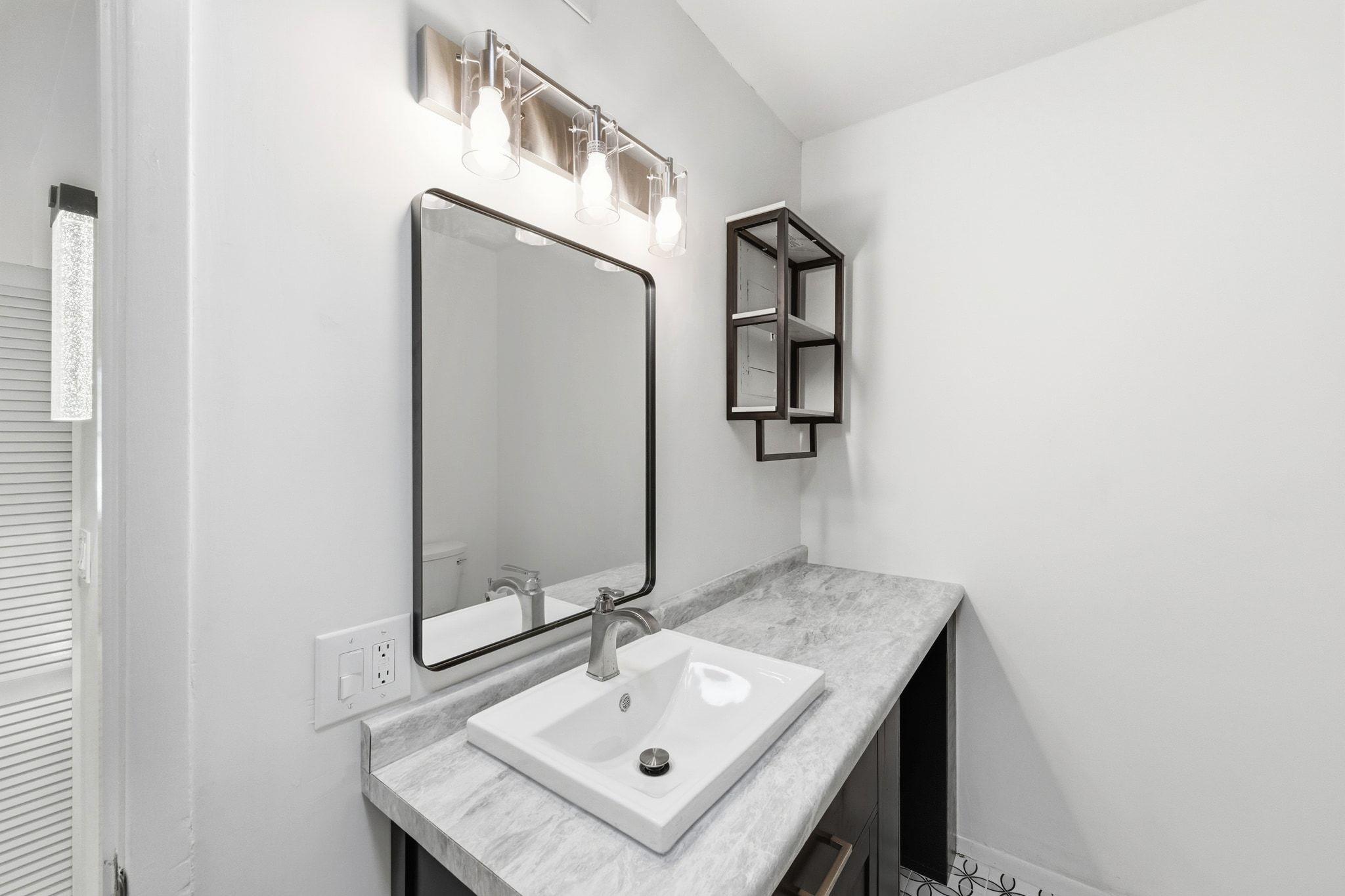 107 Suttles Ave, San Marcos, TX 78666