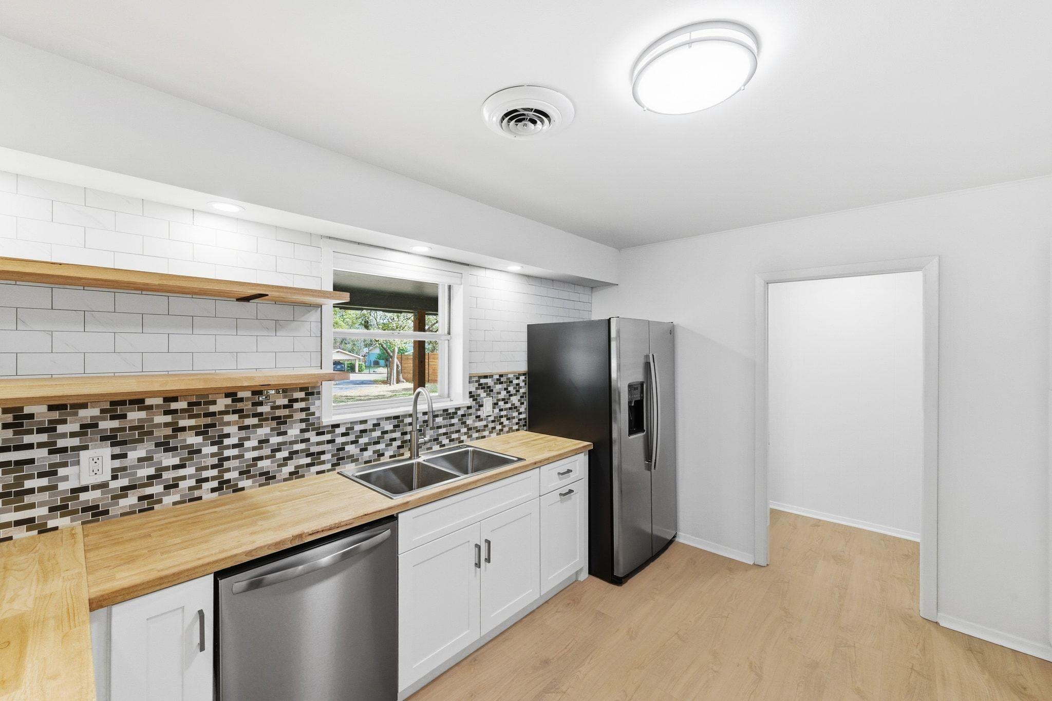 107 Suttles Ave, San Marcos, TX 78666