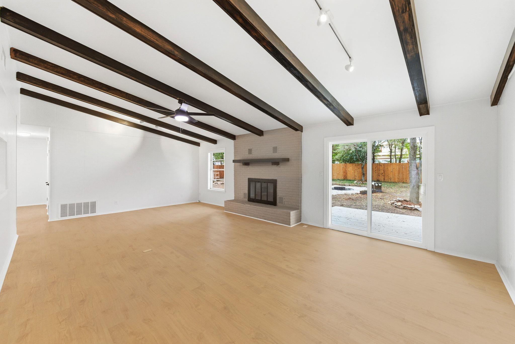 107 Suttles Ave, San Marcos, TX 78666