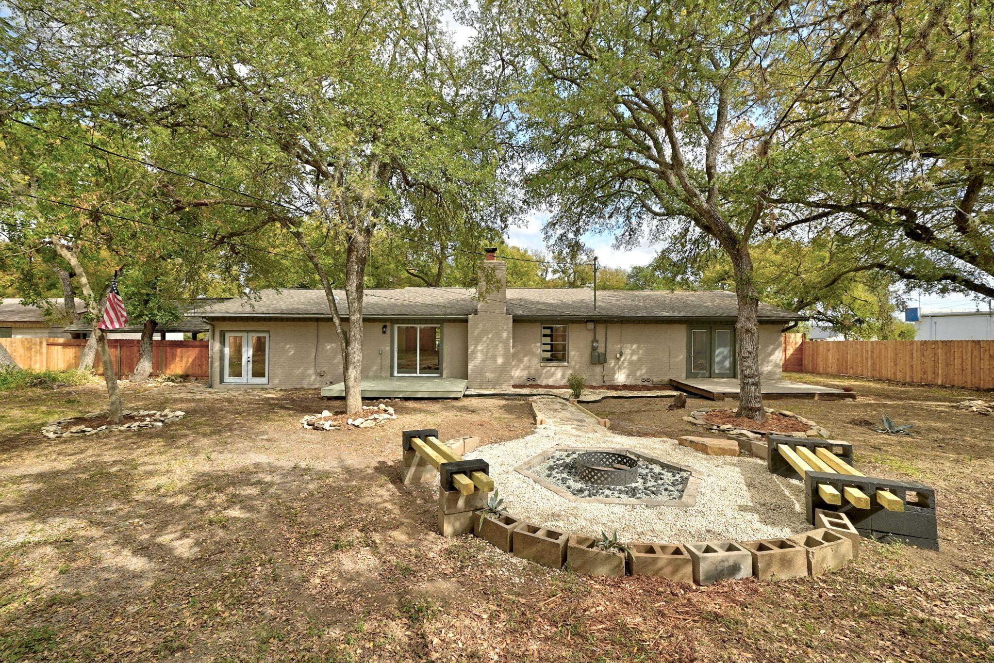 107 Suttles Ave, San Marcos, TX 78666