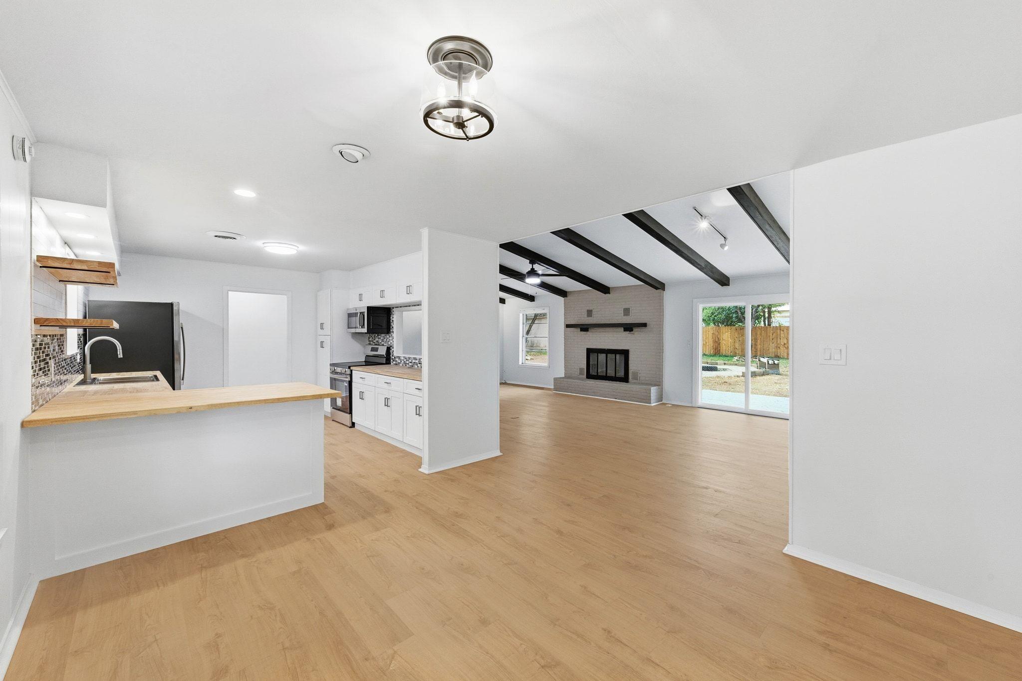 107 Suttles Ave, San Marcos, TX 78666