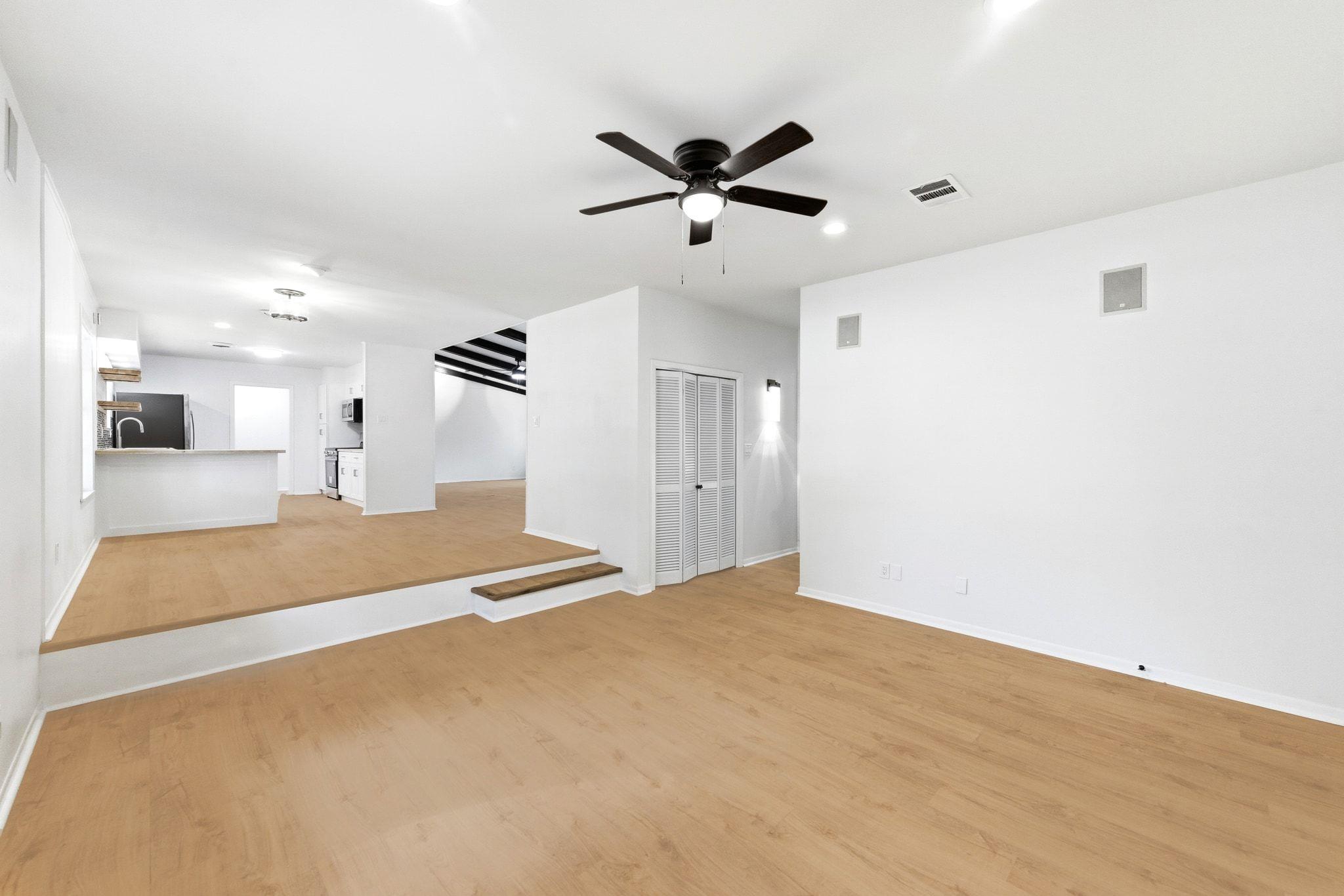 107 Suttles Ave, San Marcos, TX 78666