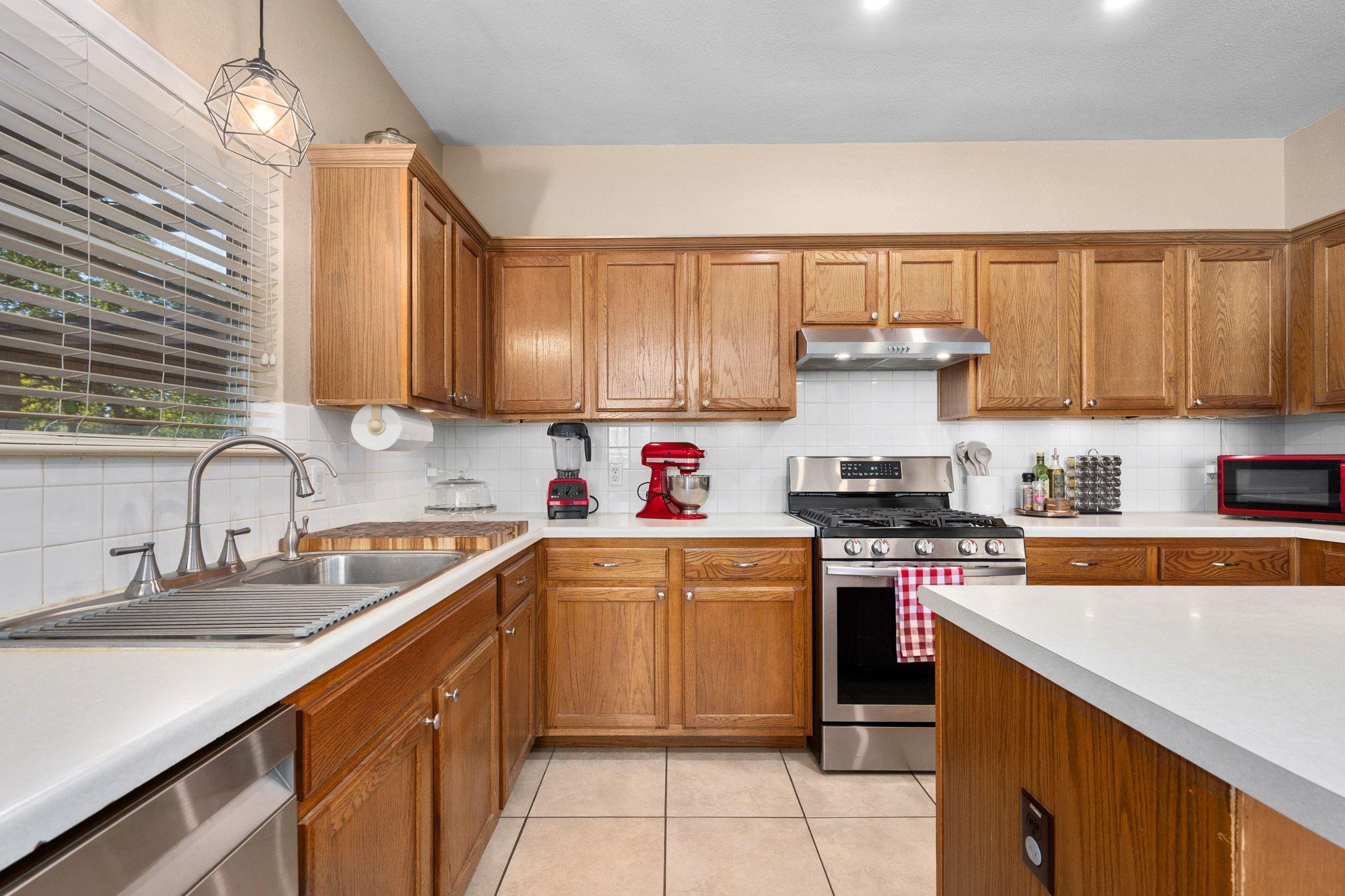 628 Paso Fino Trl, Cedar Park, TX 78613