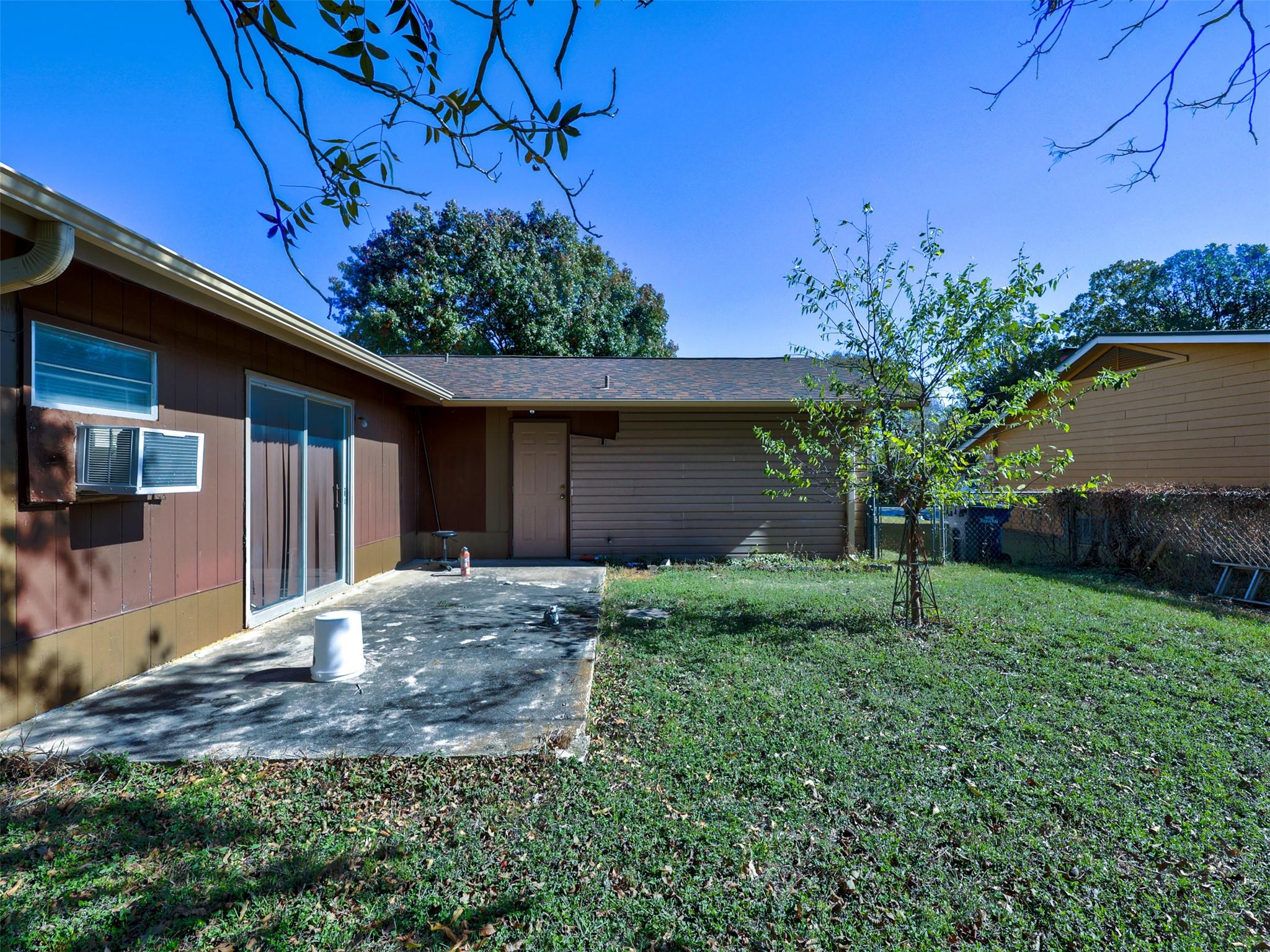 103 Lackey, Florence, TX 76527