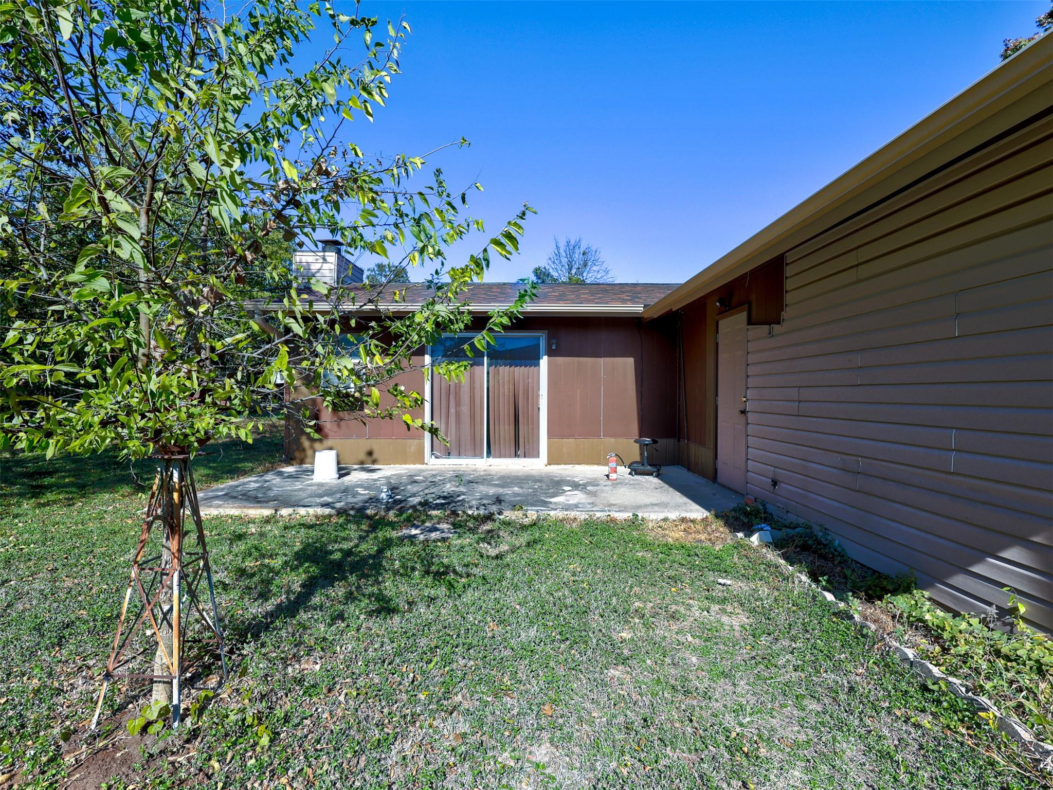 103 Lackey, Florence, TX 76527