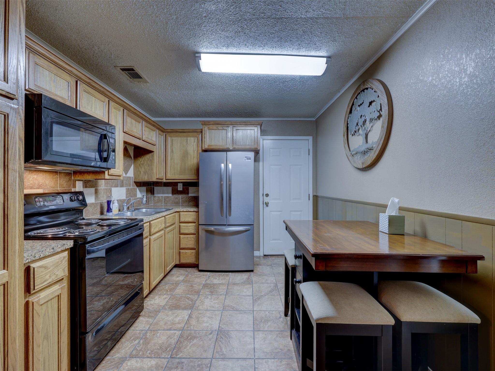 103 Lackey, Florence, TX 76527