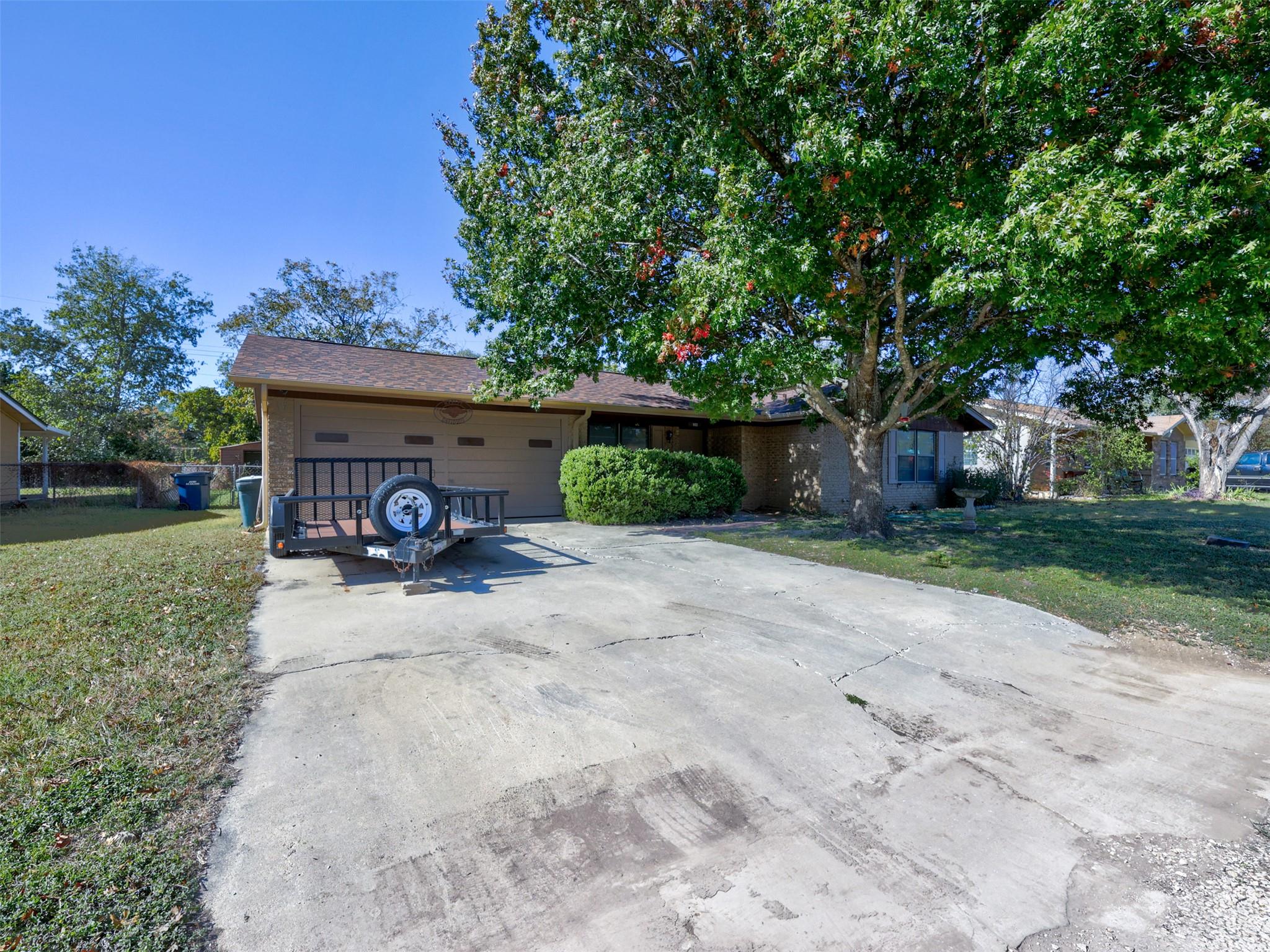 103 Lackey, Florence, TX 76527