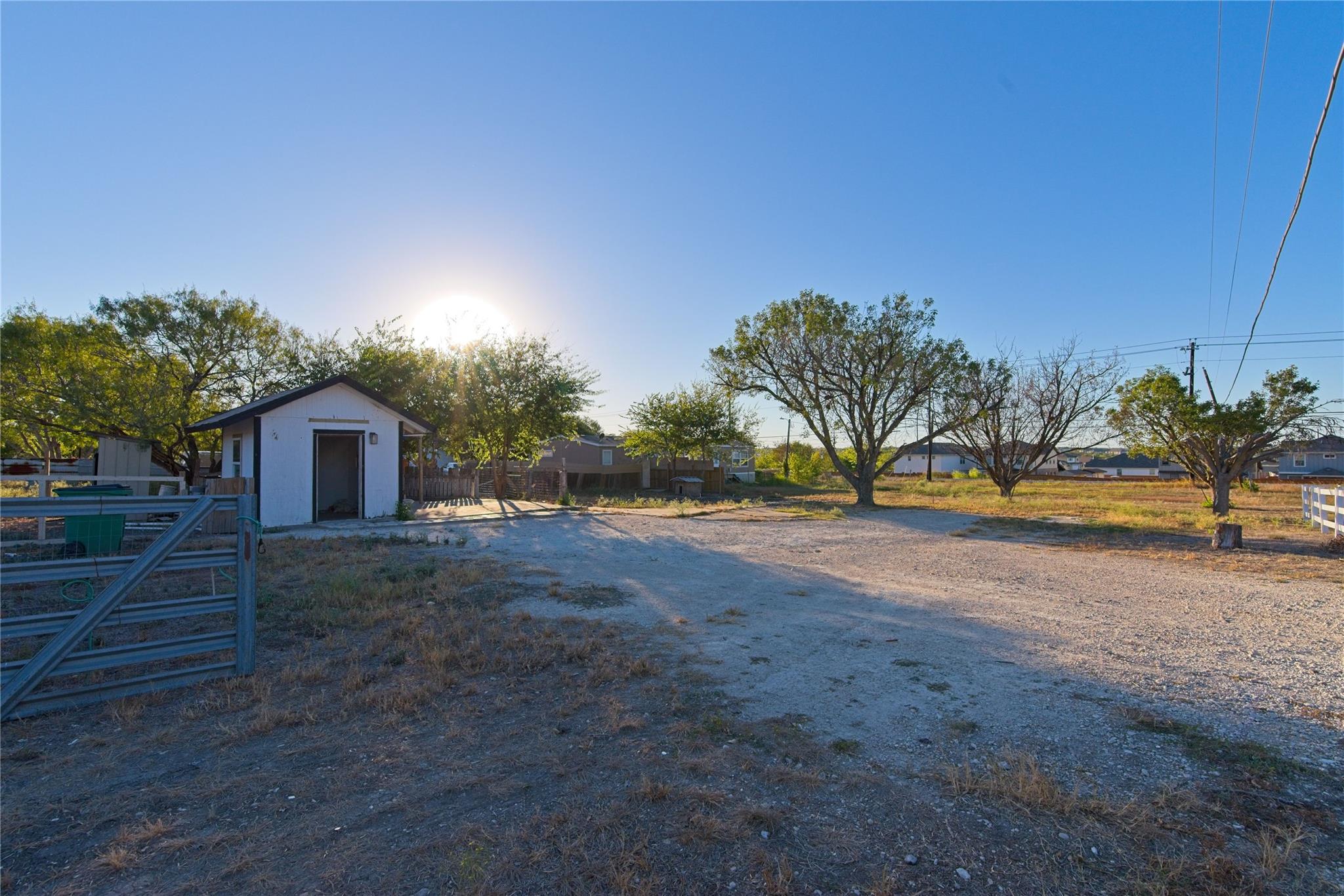 100 Cody Ln, Kyle, TX 78640