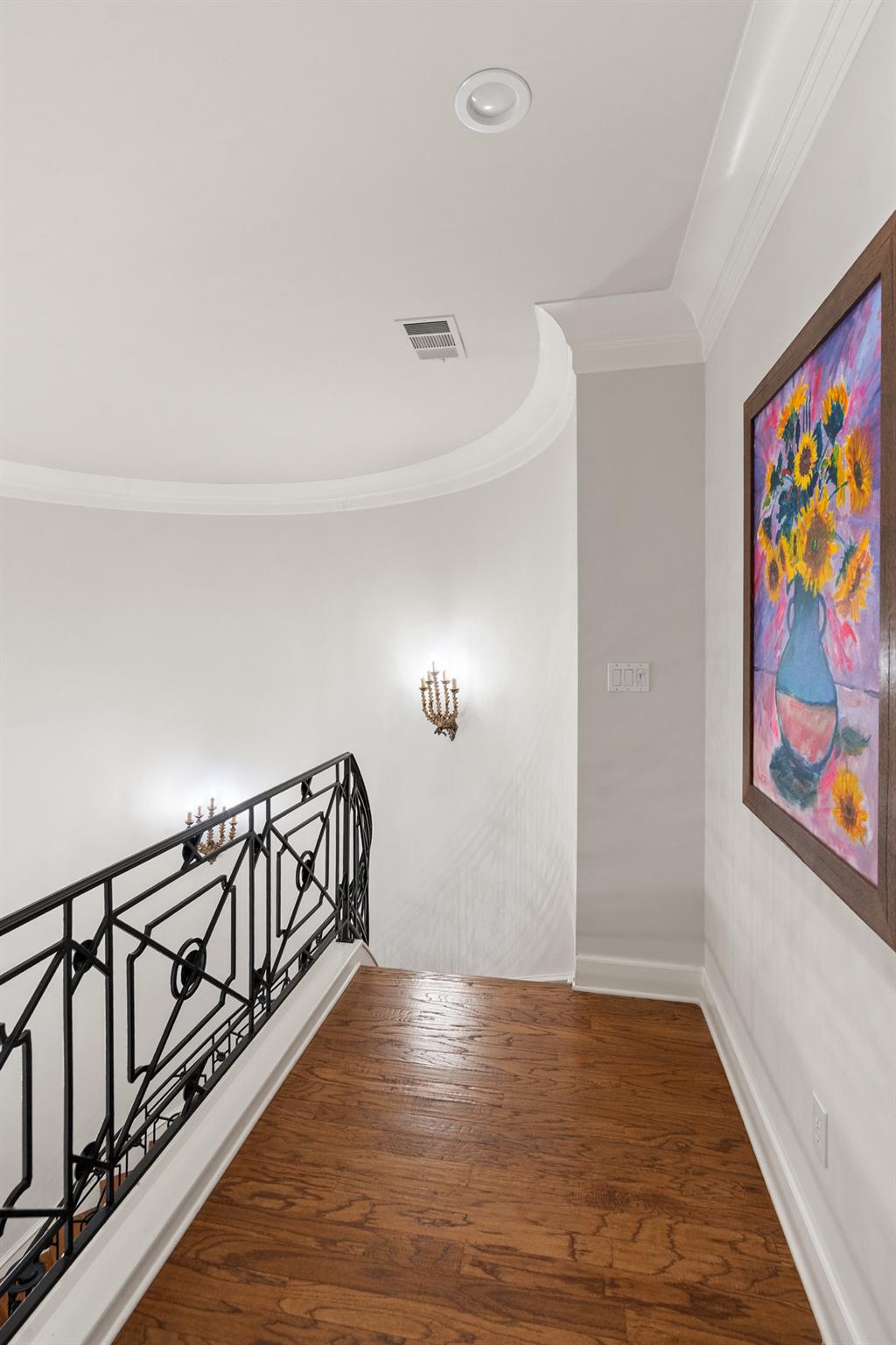 327 Meadowlakes Dr, Meadowlakes, TX 78654