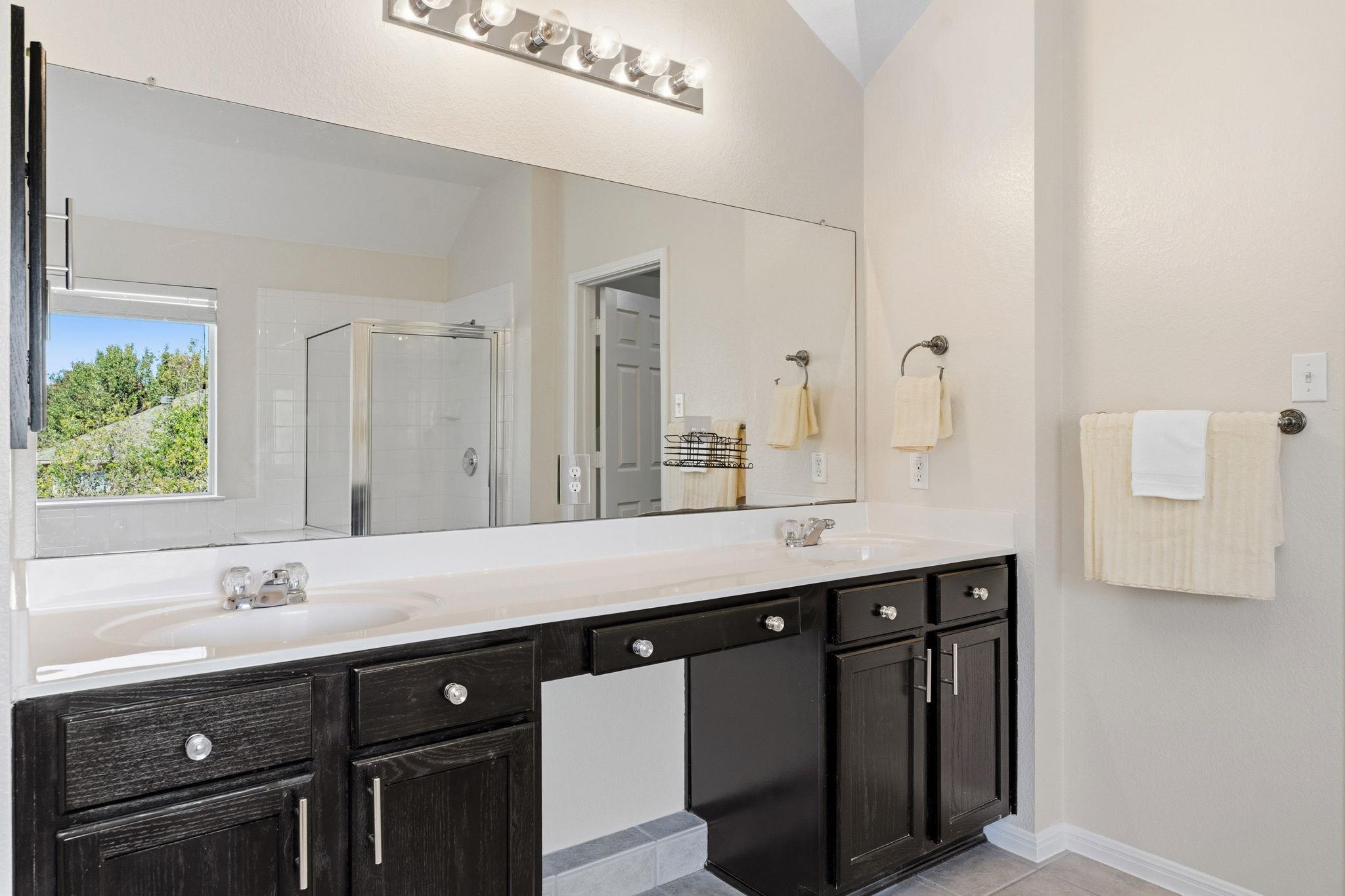 1501 Weatherford Dr, Austin, TX 78753