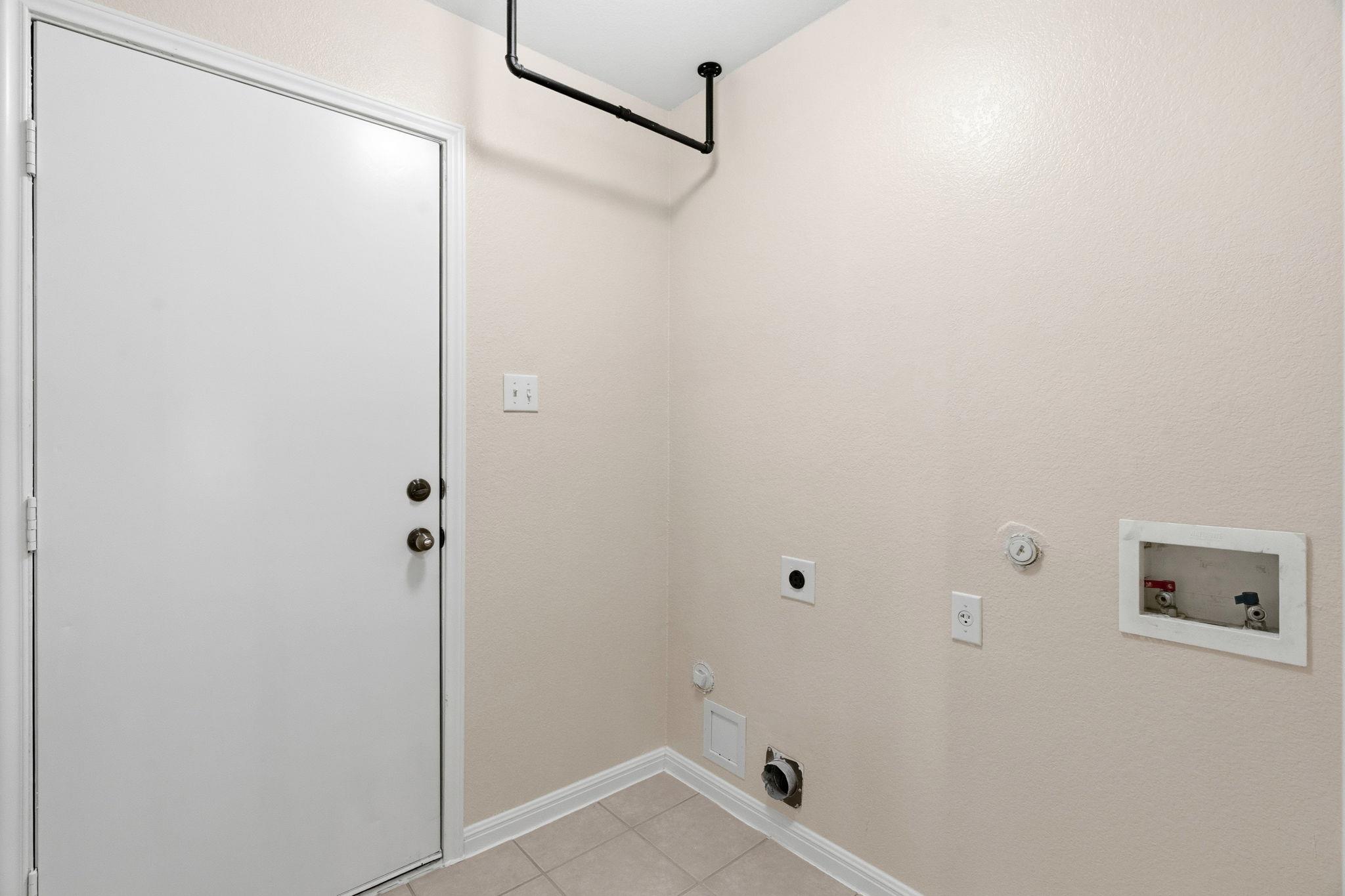 1501 Weatherford Dr, Austin, TX 78753