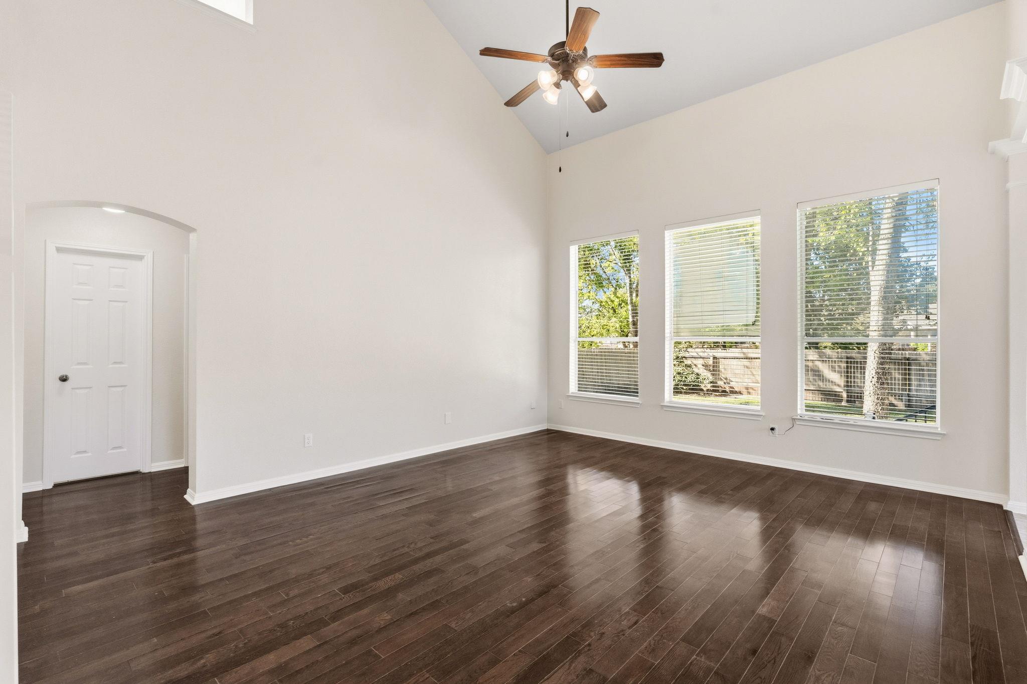 1501 Weatherford Dr, Austin, TX 78753