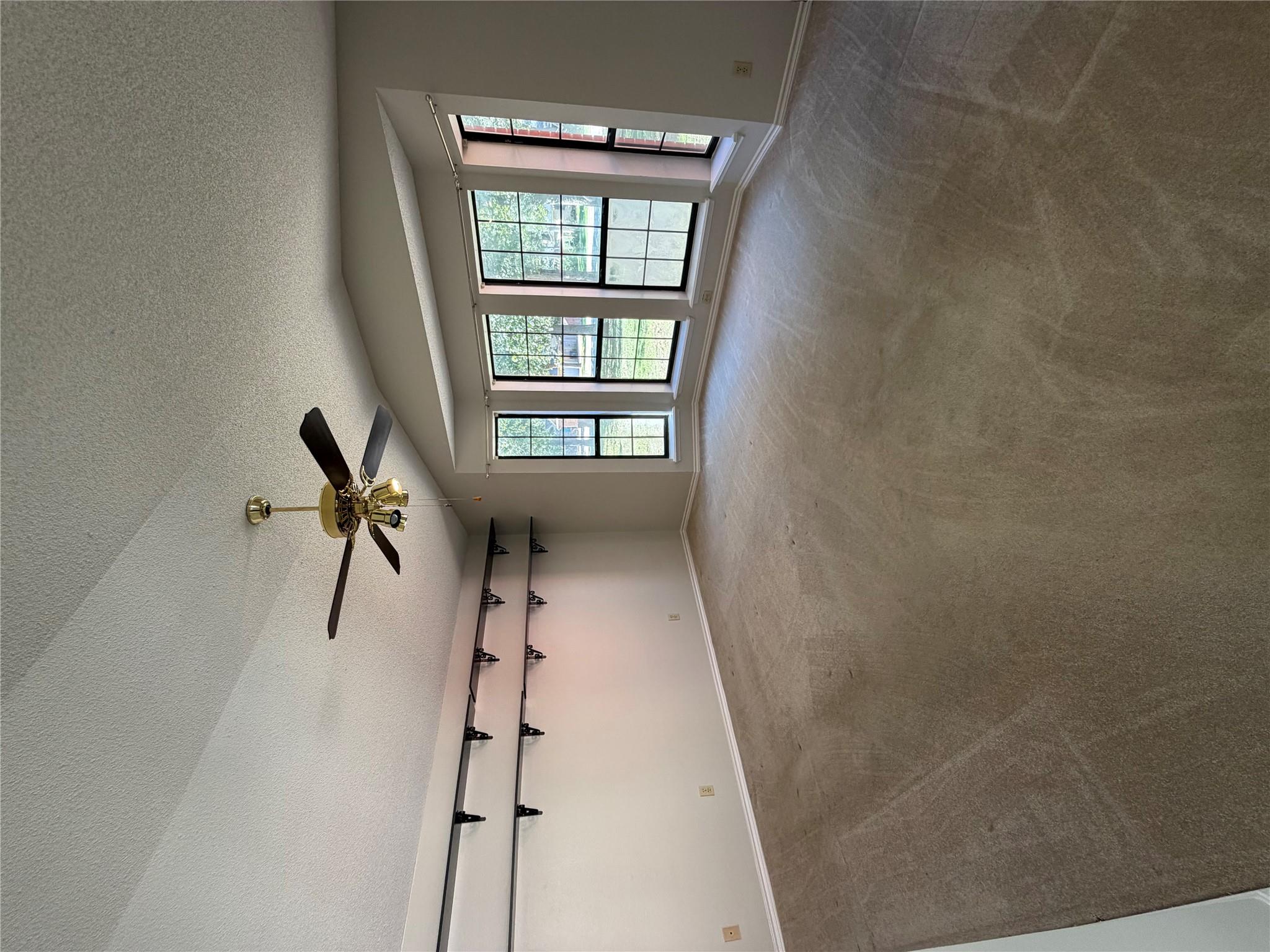 718 Brazos St, Rockdale, TX 76567