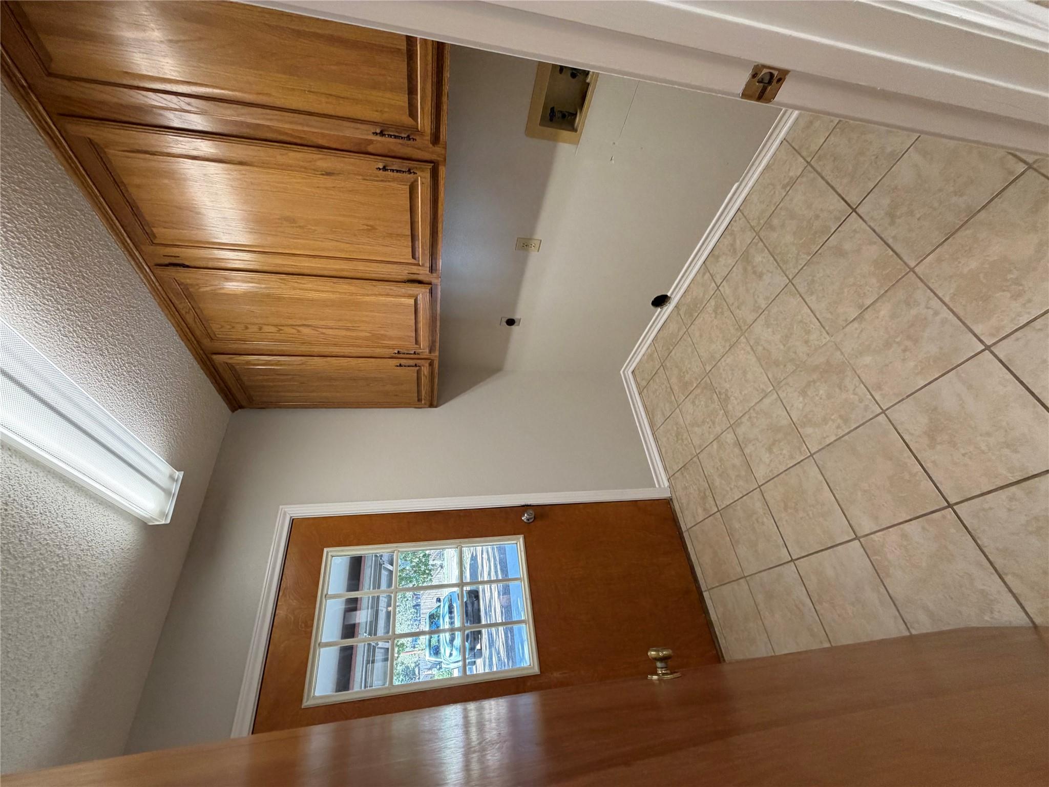 718 Brazos St, Rockdale, TX 76567