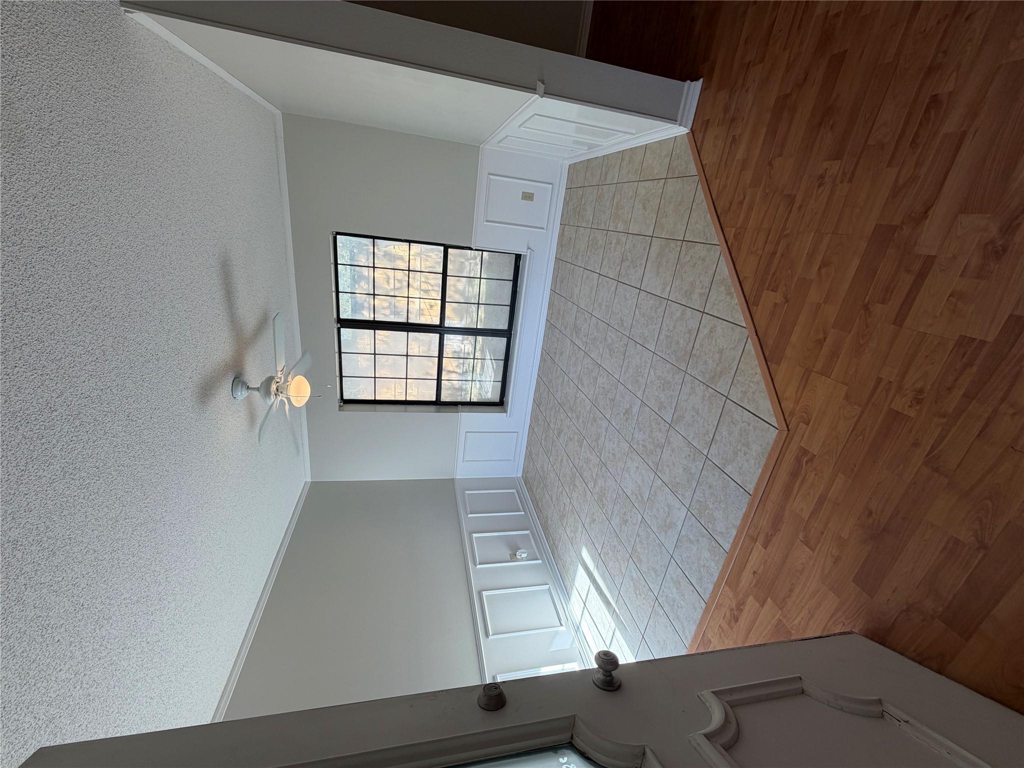 718 Brazos St, Rockdale, TX 76567