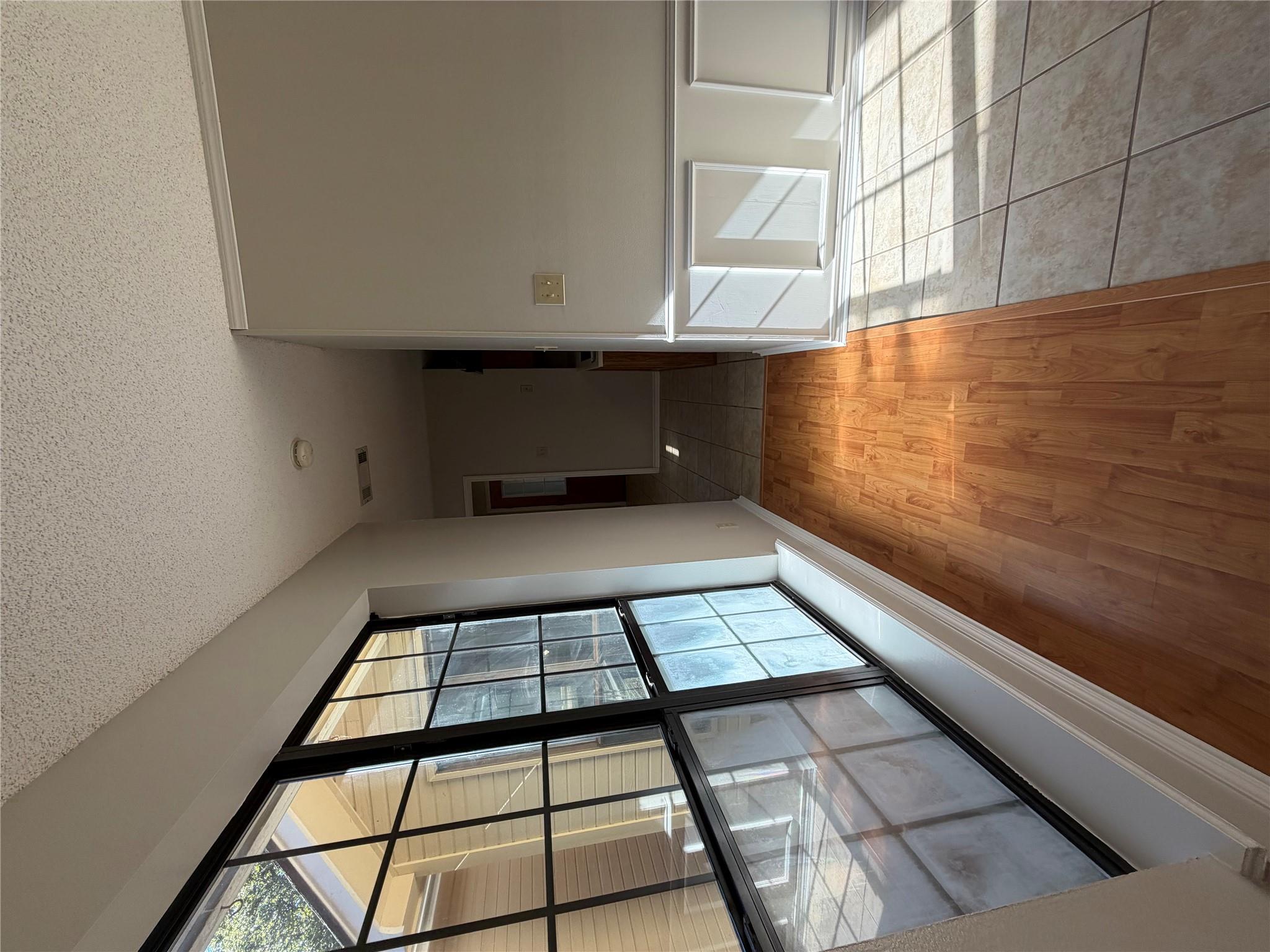 718 Brazos St, Rockdale, TX 76567